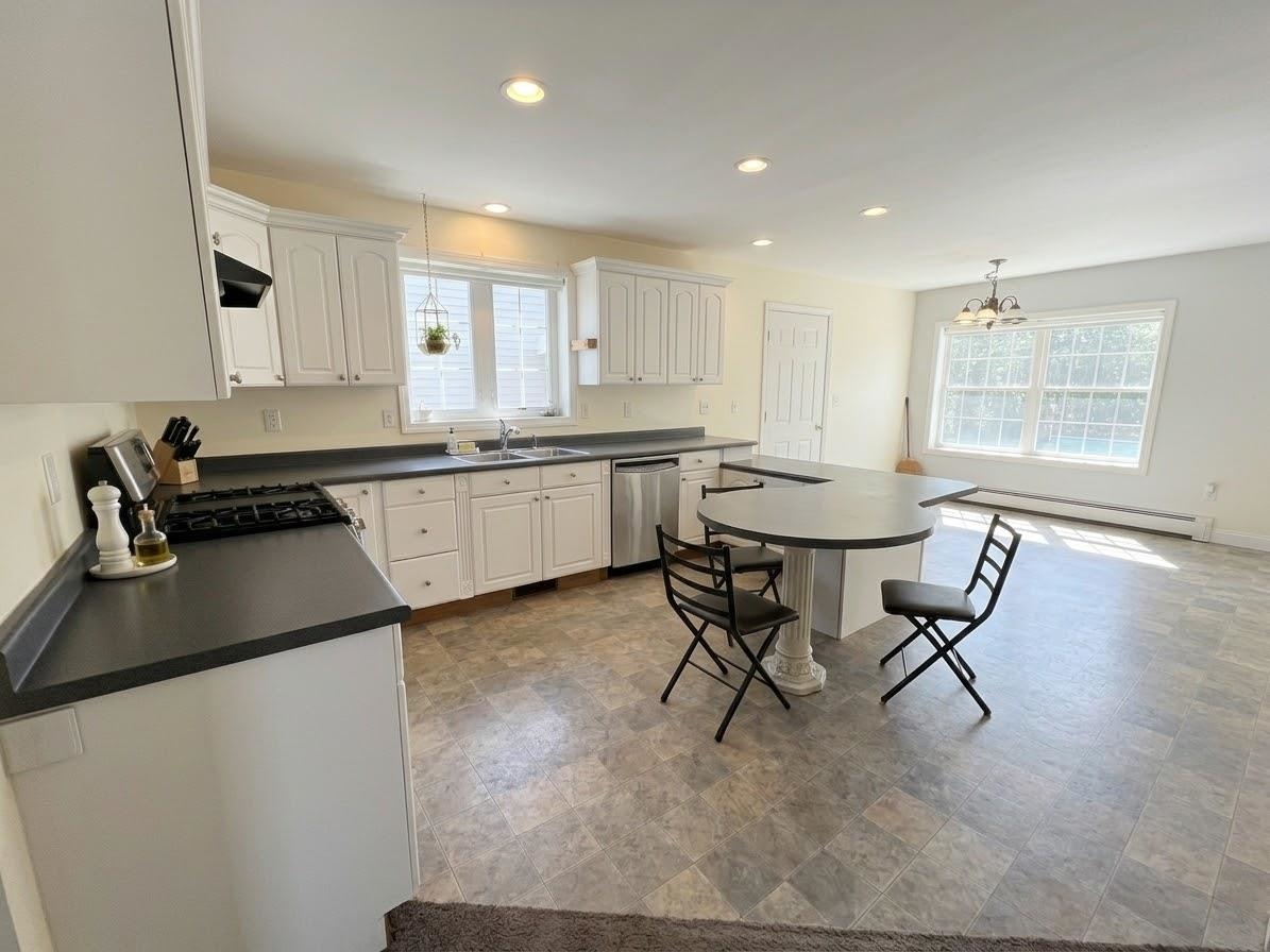 17 Burke Street Property Photo 4