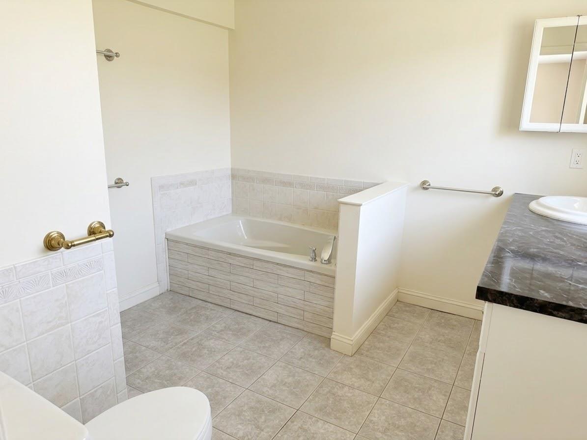 17 Burke Street Property Photo 12