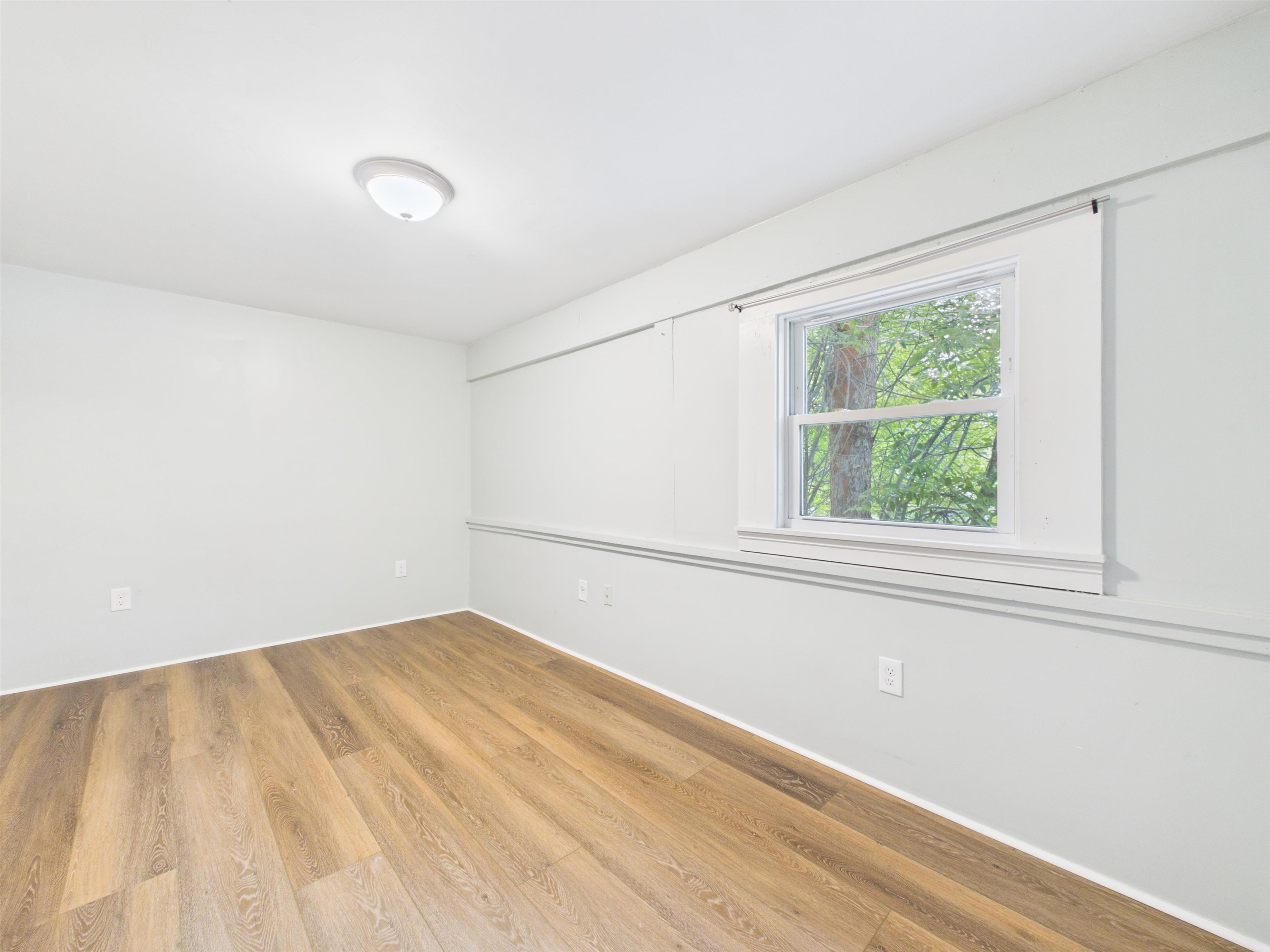 321 Roxbury Street Property Photo 25