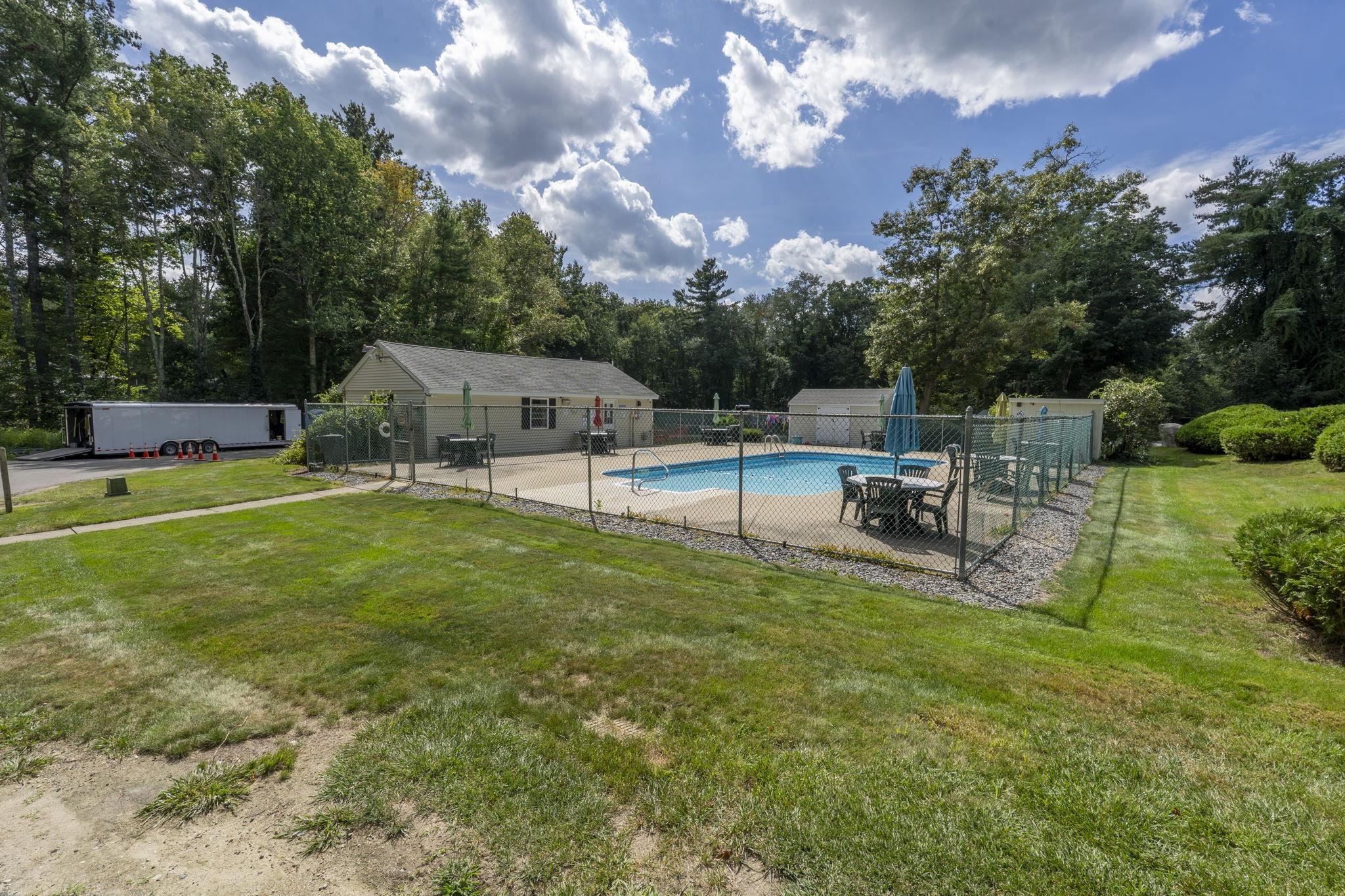 5 Olde Country Village Road Property Photo 12