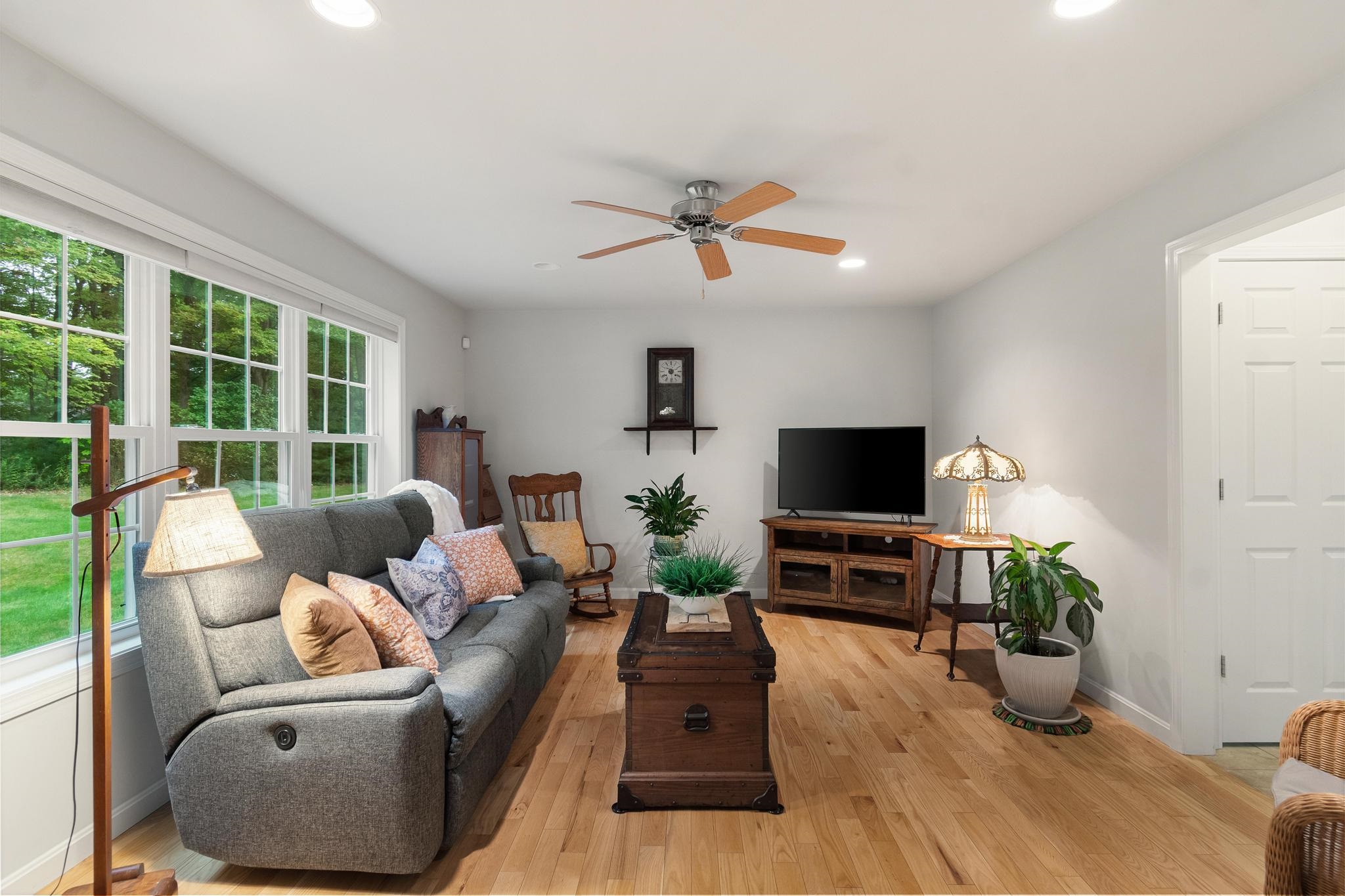 205 Fox Run Property Photo 12