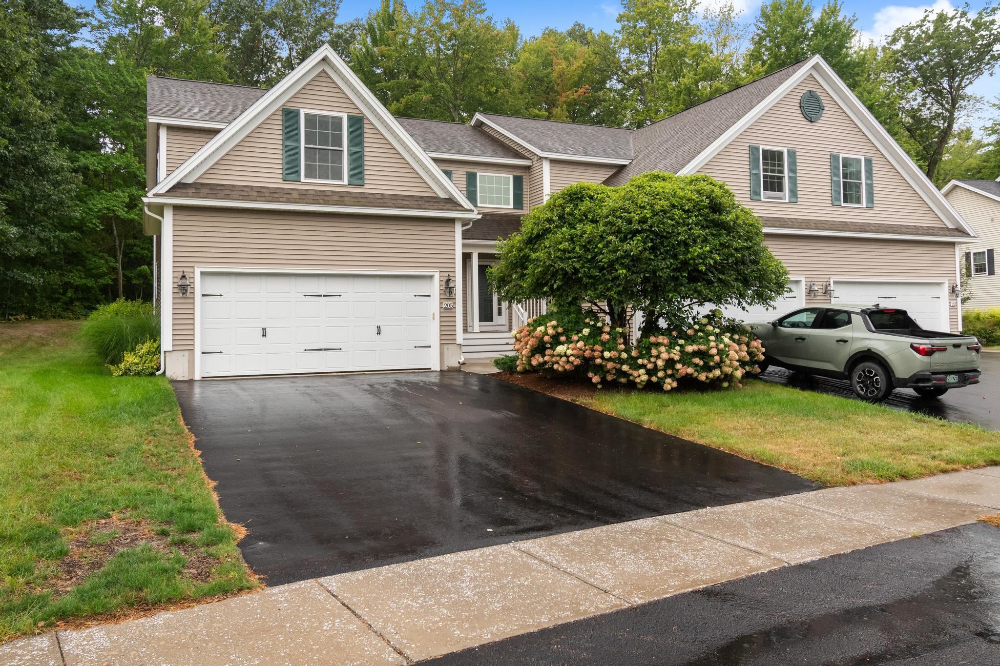 205 Fox Run Property Photo 44