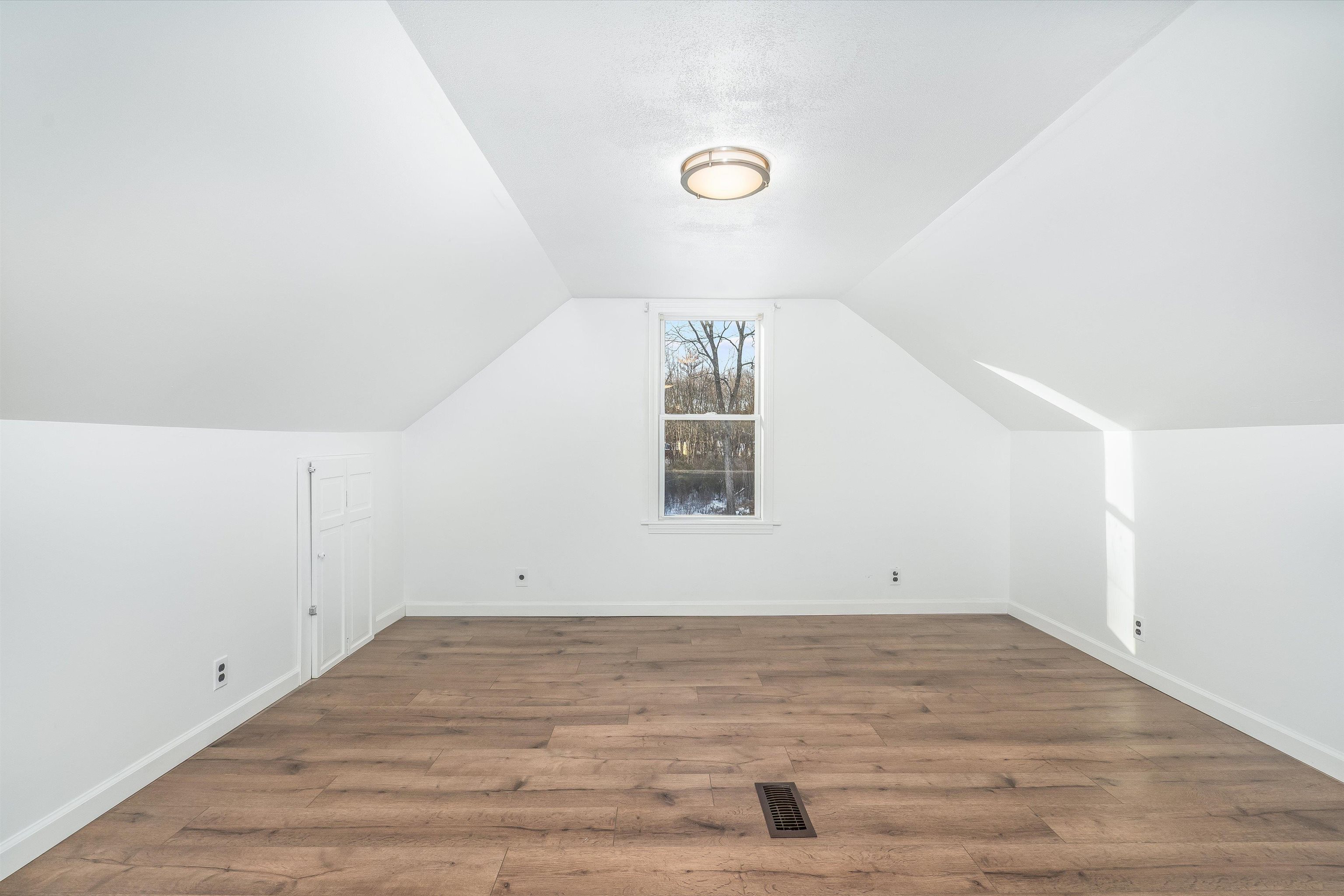 657 W Swanzey Road Property Photo 22