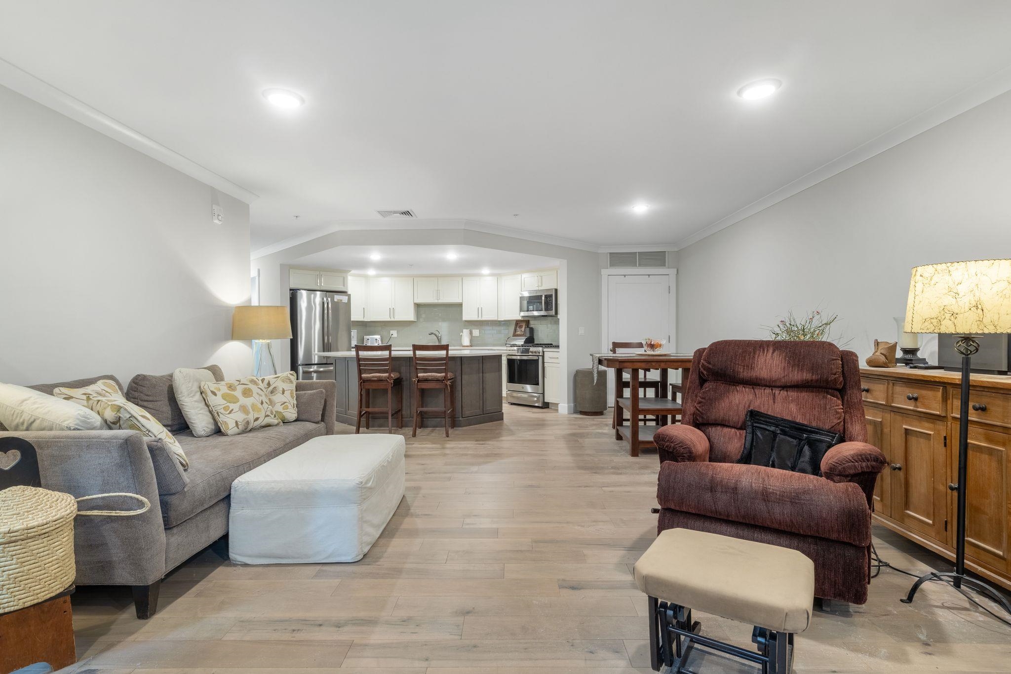 2075 Lafayette Road Property Photo 14