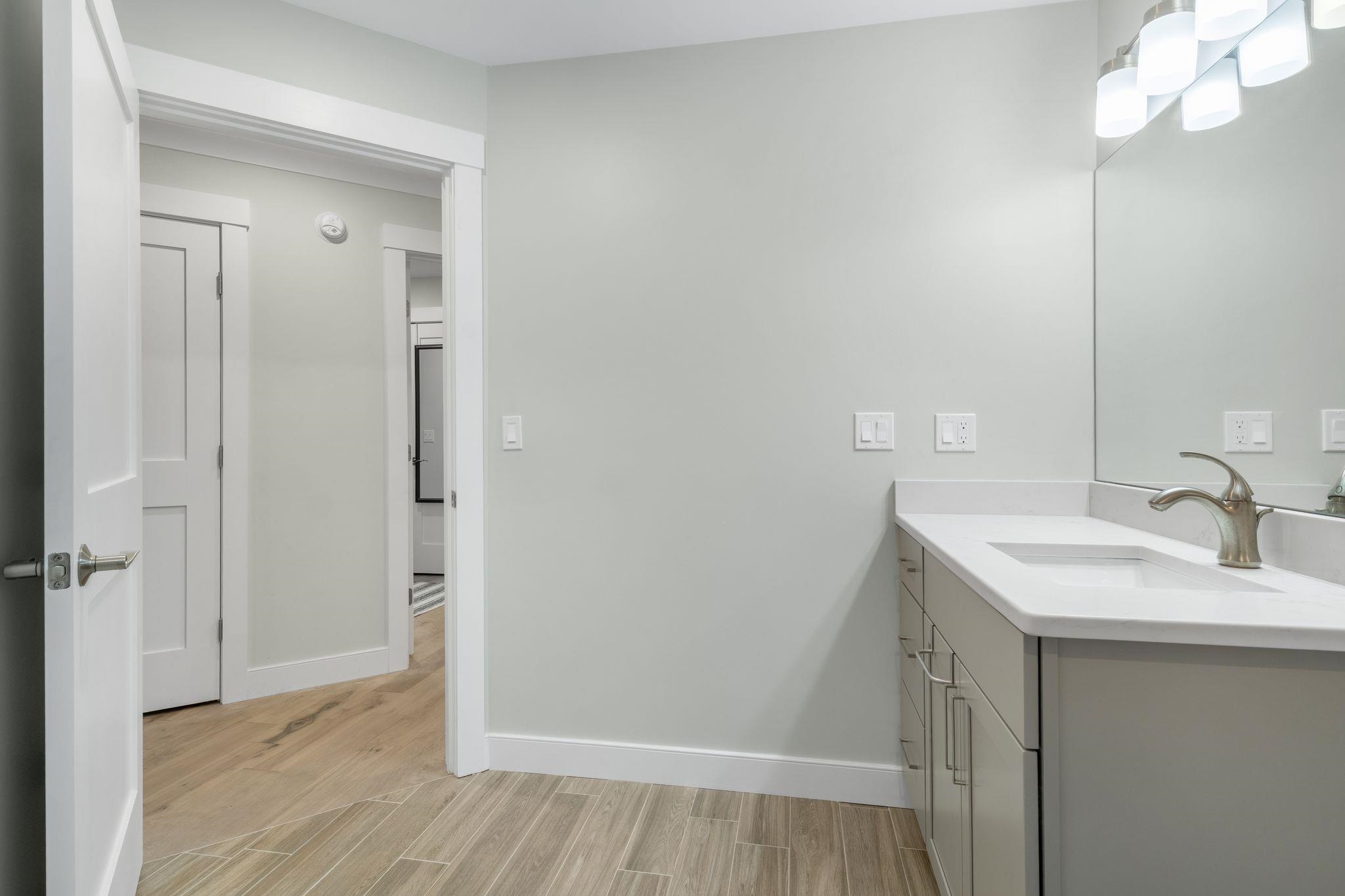 2075 Lafayette Road Property Photo 21