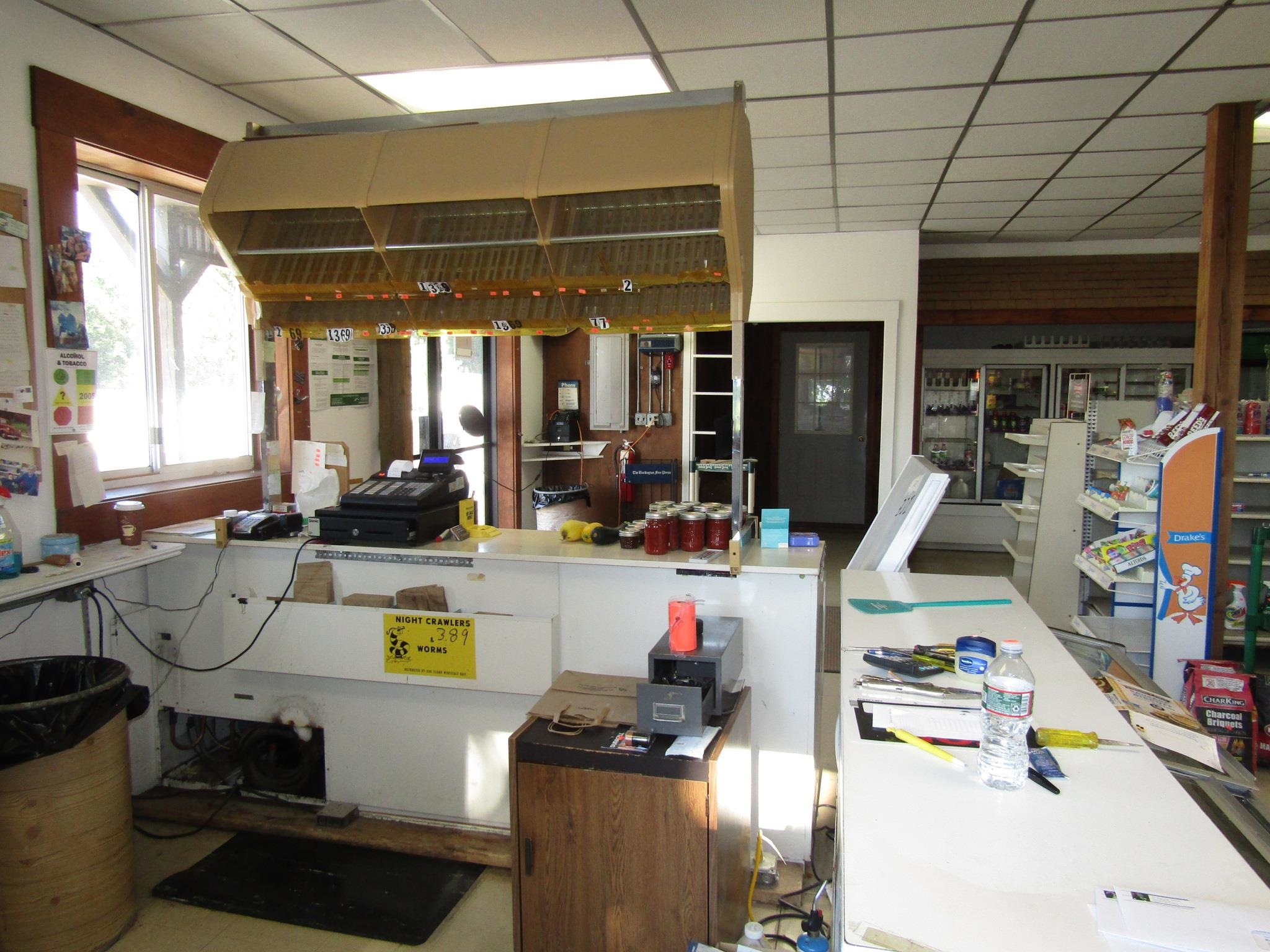 2712 Main Street Property Photo 7
