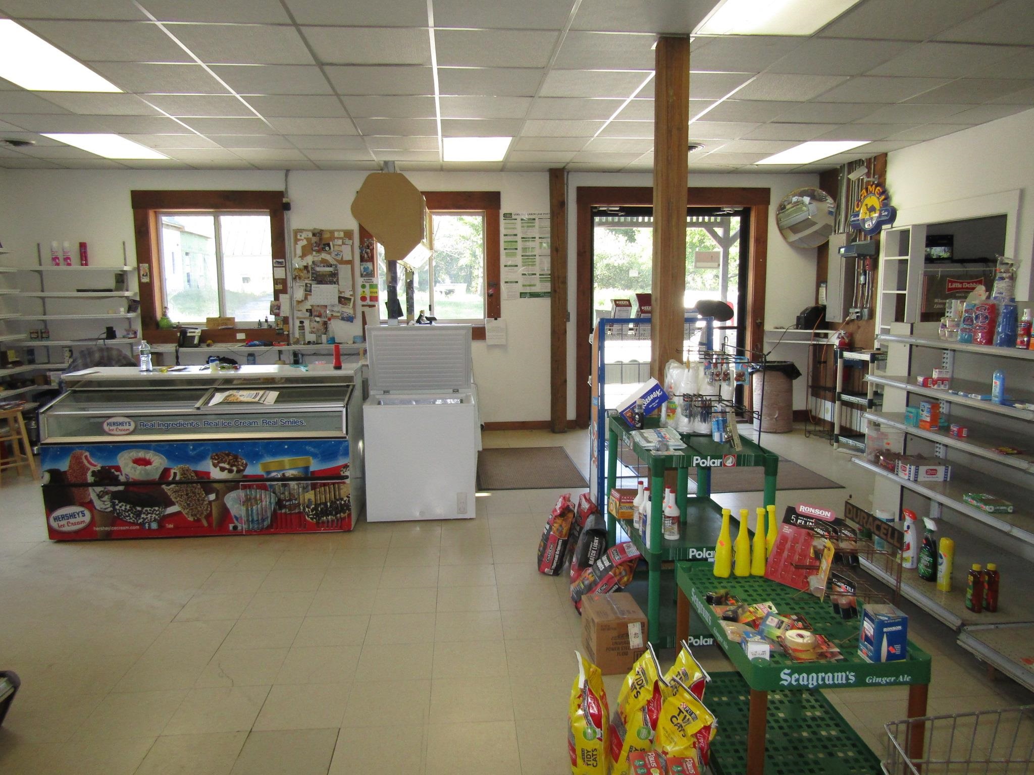 2712 Main Street Property Photo 11