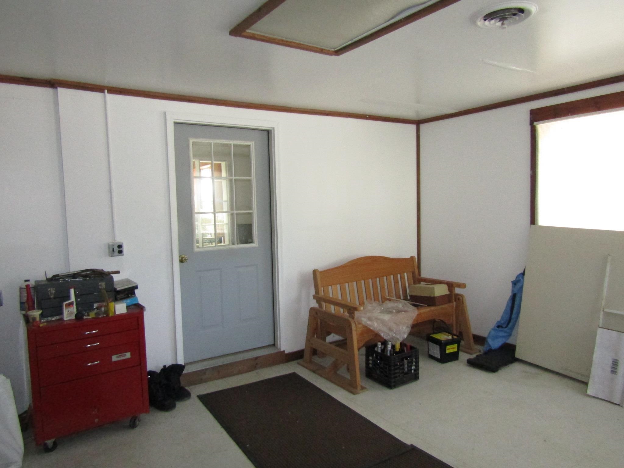 2712 Main Street Property Photo 13