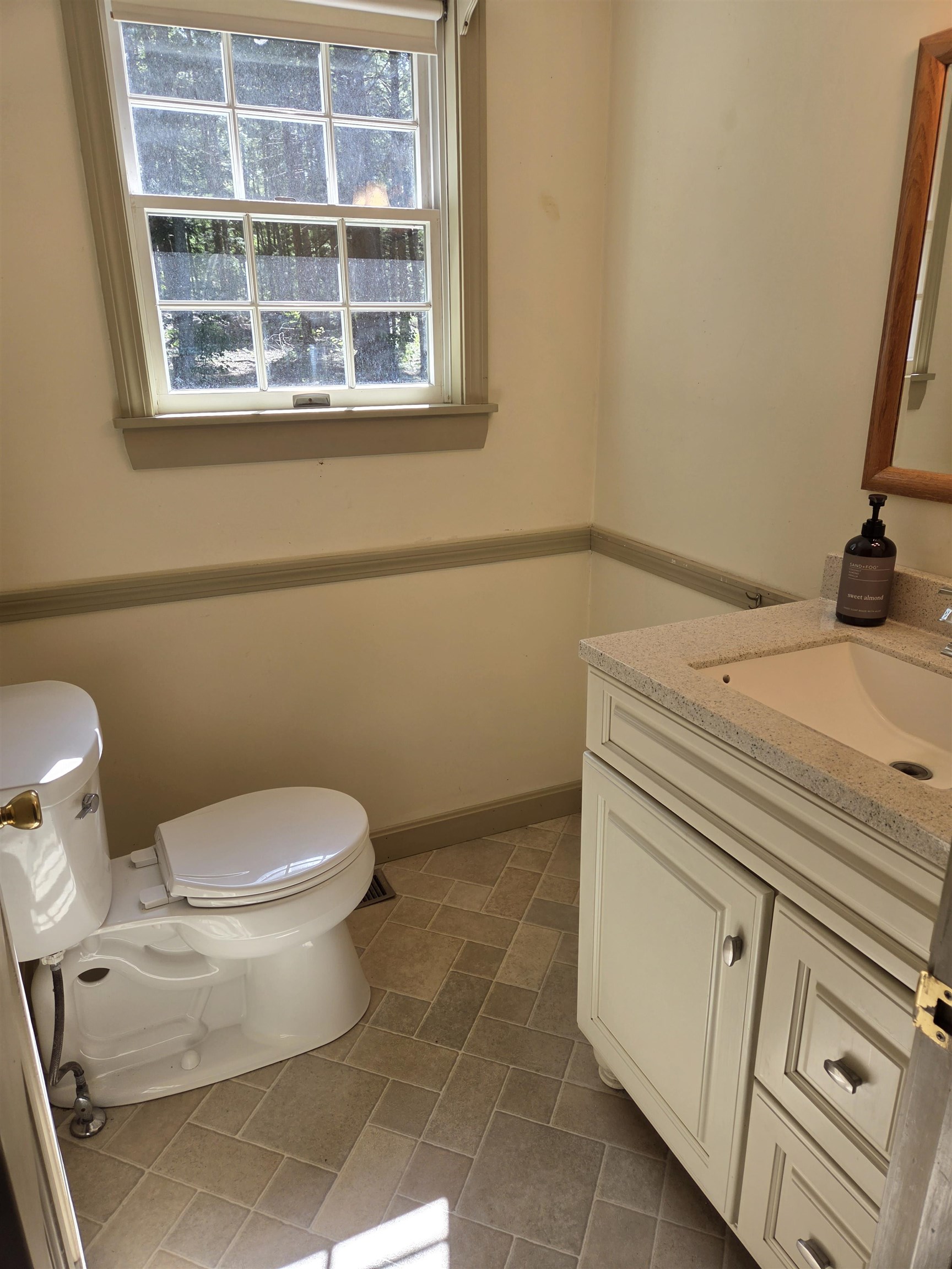 1586 Brownfield Road Property Photo 7