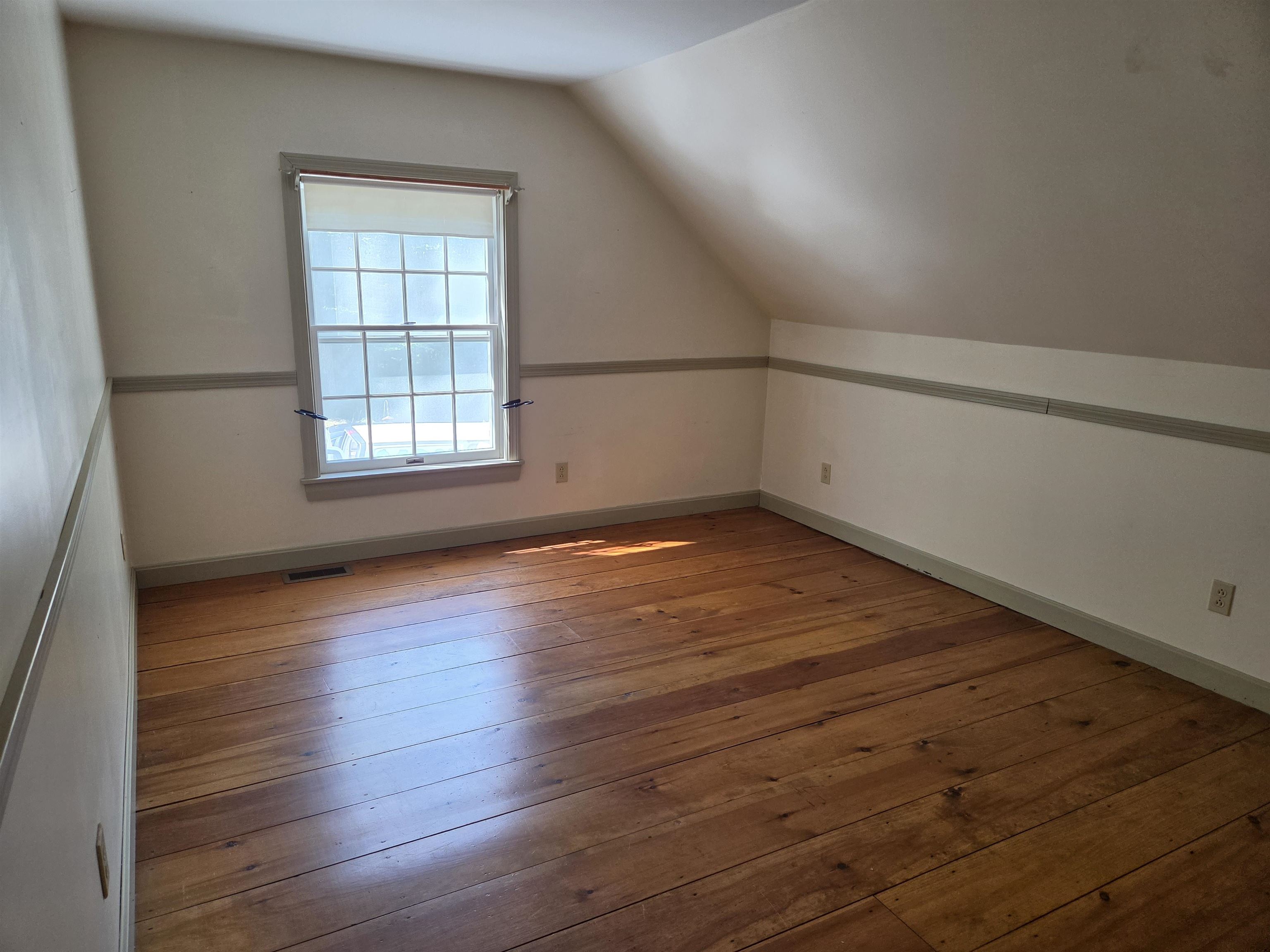 1586 Brownfield Road Property Photo 9