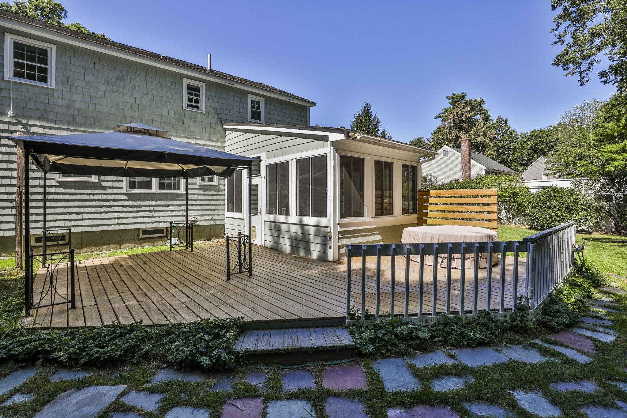 5 Meredith Drive Property Photo 6