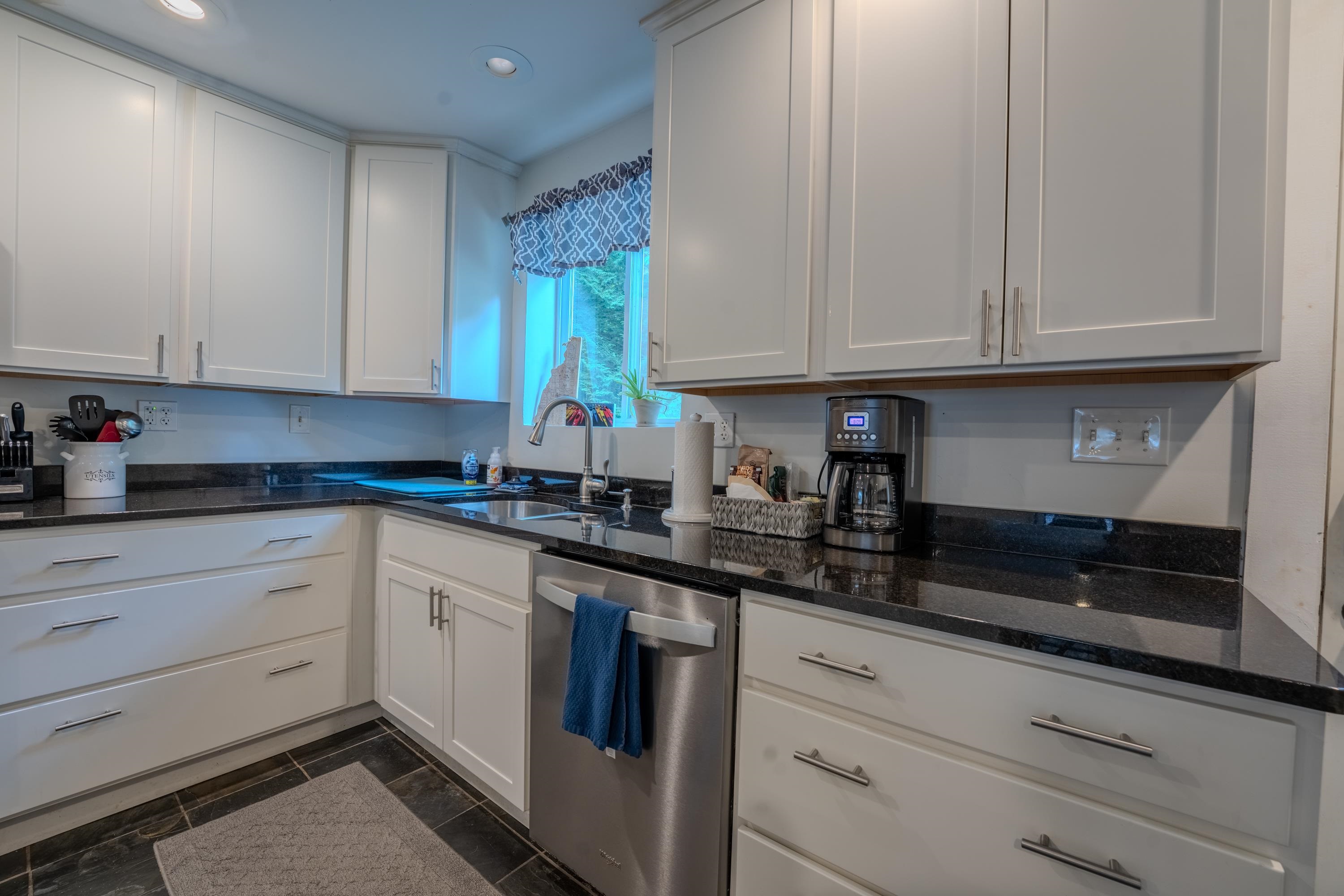 111 Holland Trail Property Photo 6