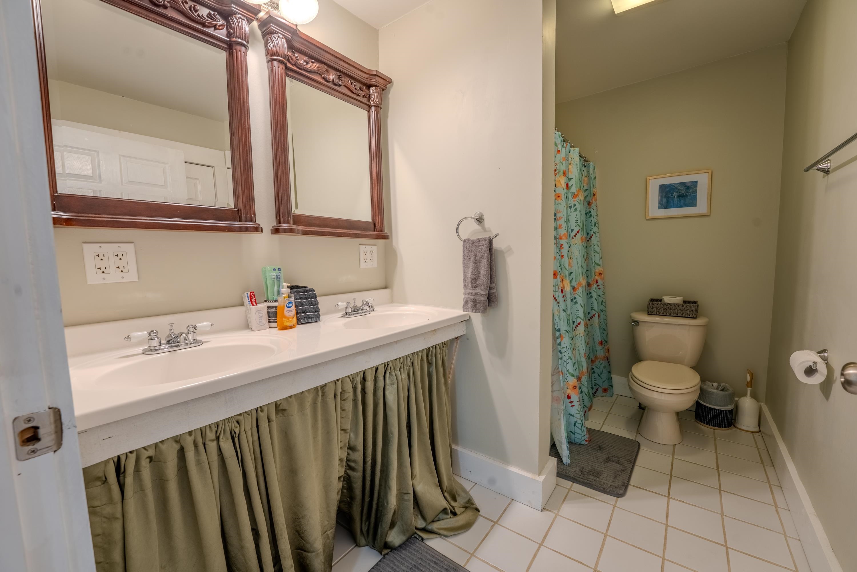 111 Holland Trail Property Photo 24