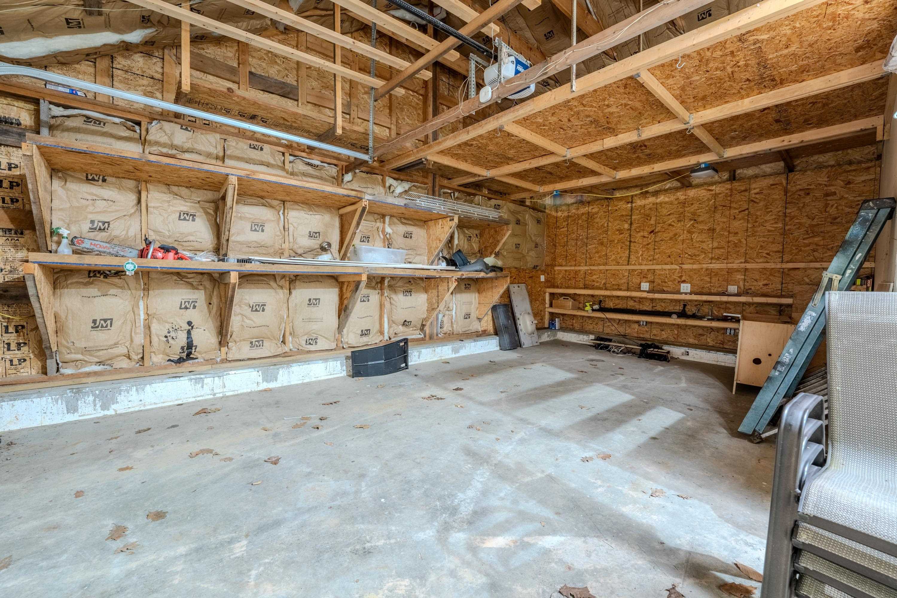 111 Holland Trail Property Photo 37