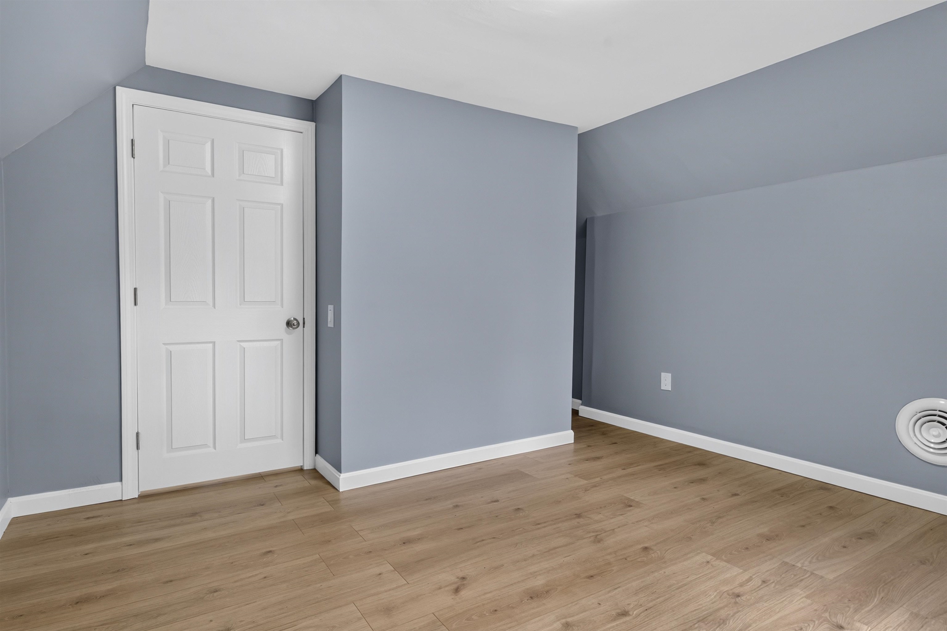 16 Beech Street Property Photo 45