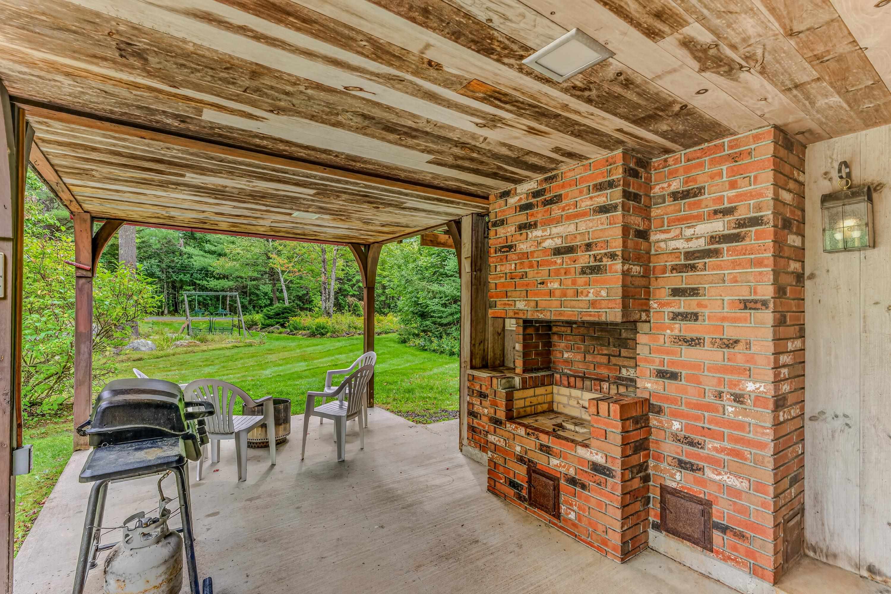 722 Wells Road Property Photo 3
