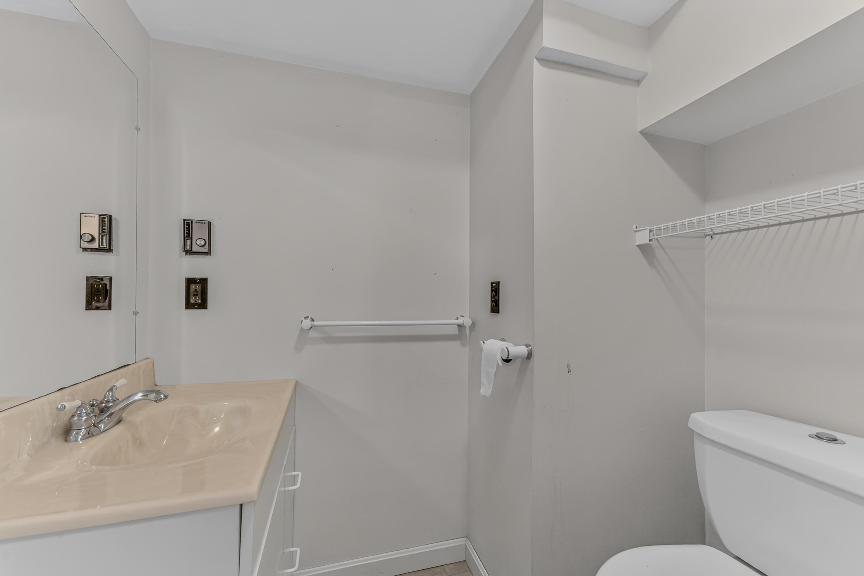 722 Wells Road Property Photo 24