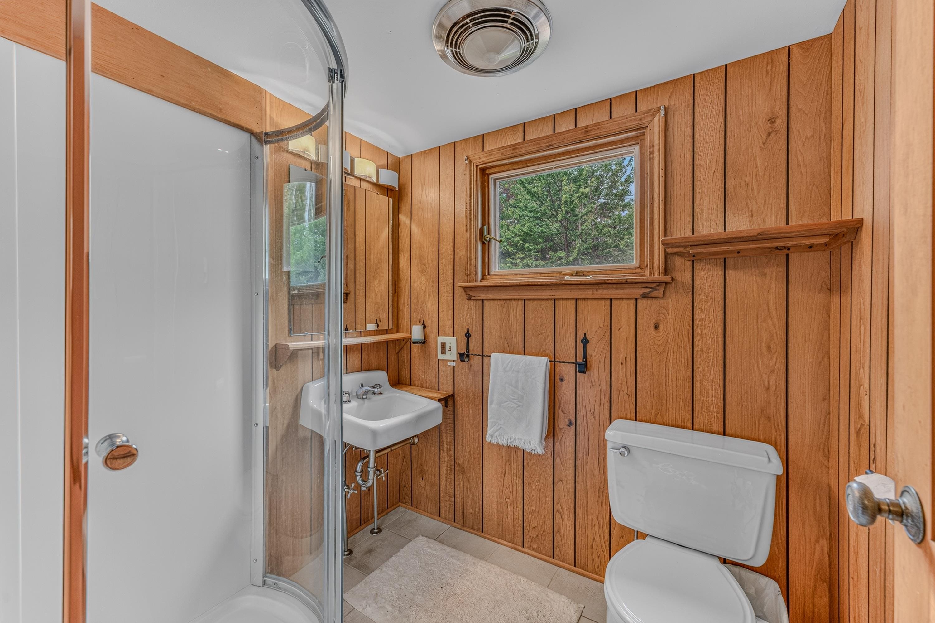 722 Wells Road Property Photo 36