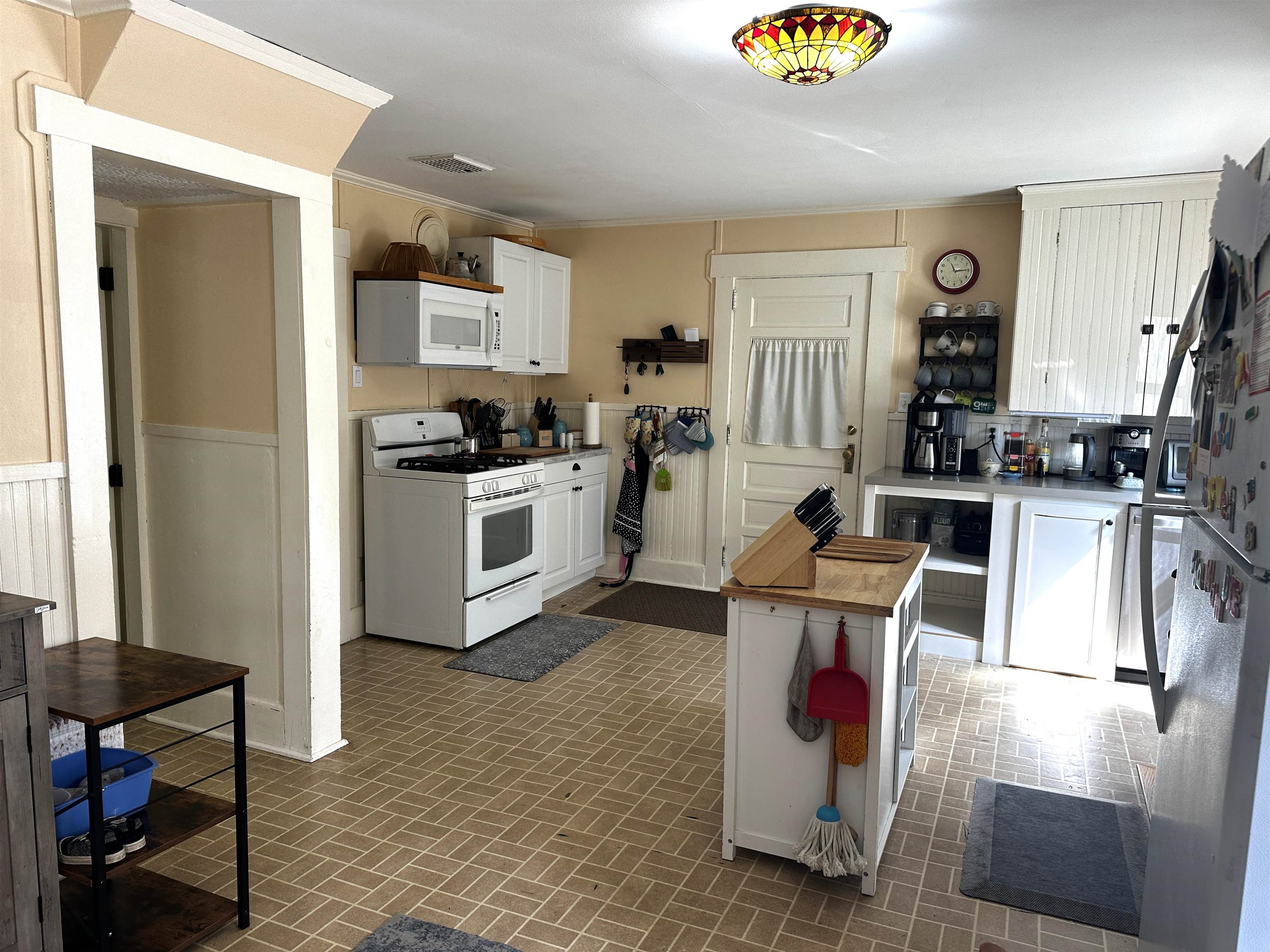 262 Bridge Street Property Photo 9