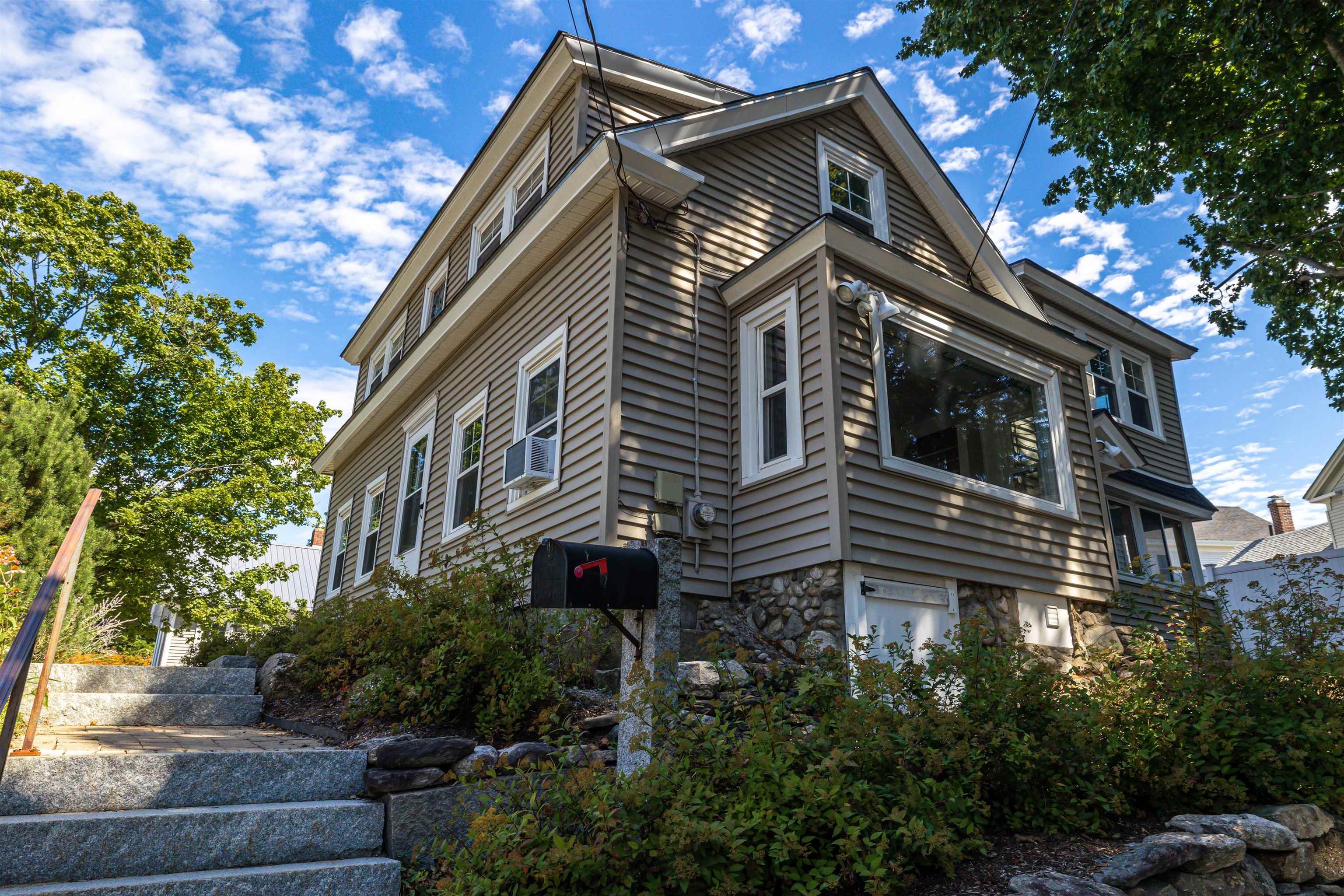 87 Washington Street Property Photo 1