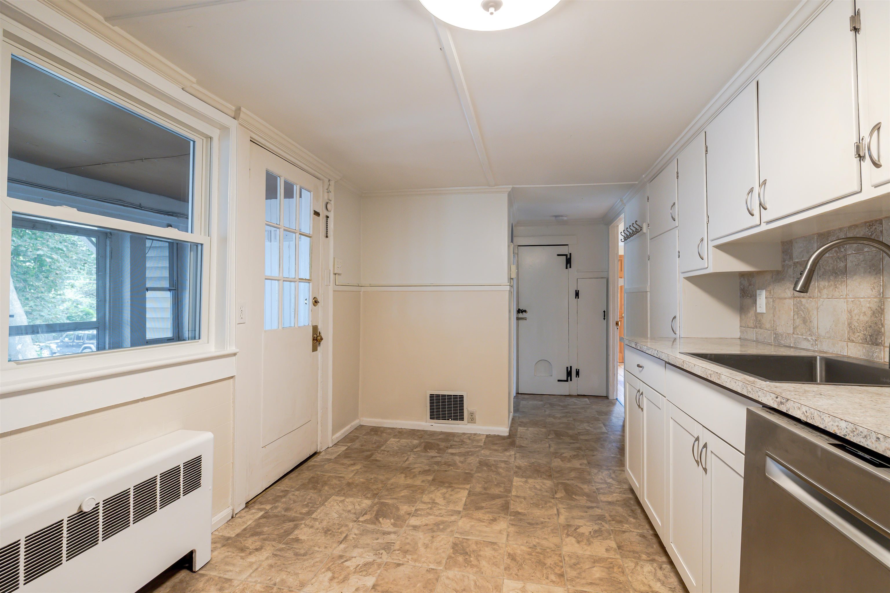87 Washington Street Property Photo 16