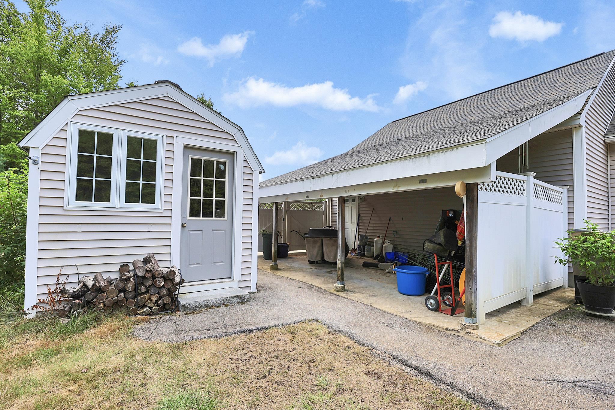 415 Dale Street Property Photo 8