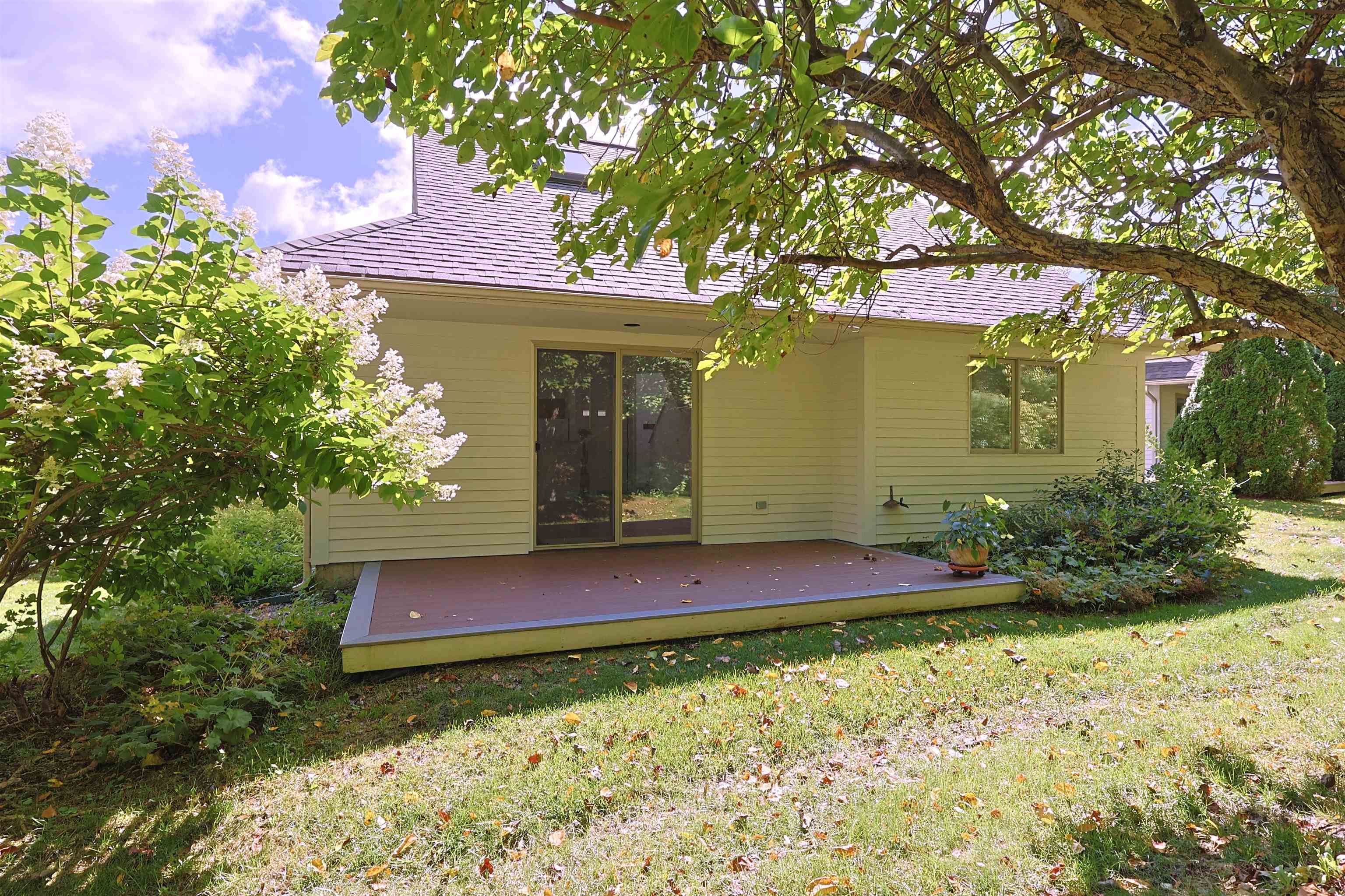 11 Cottage Court Property Photo 7