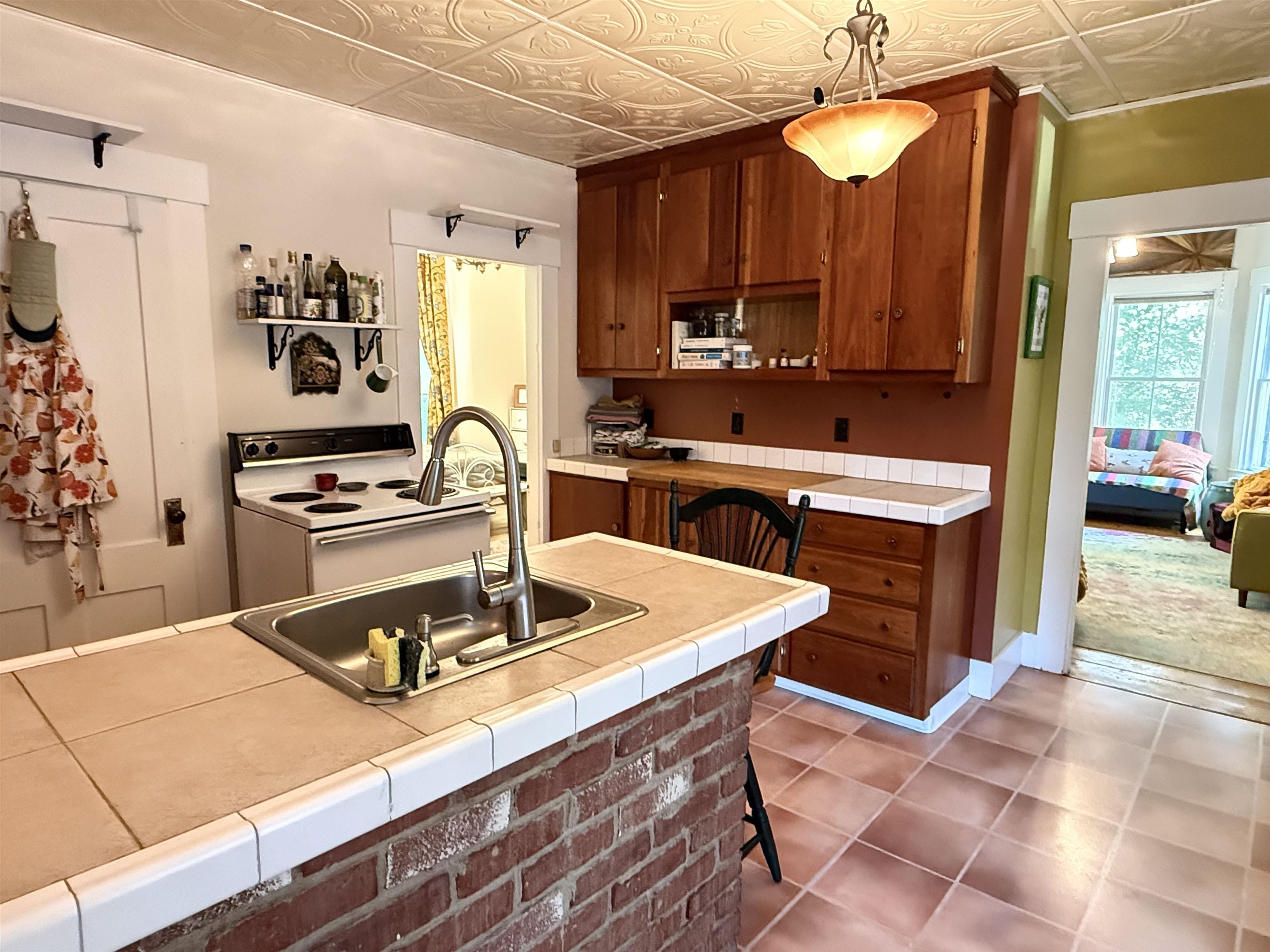 59 Highland Street Property Photo 5