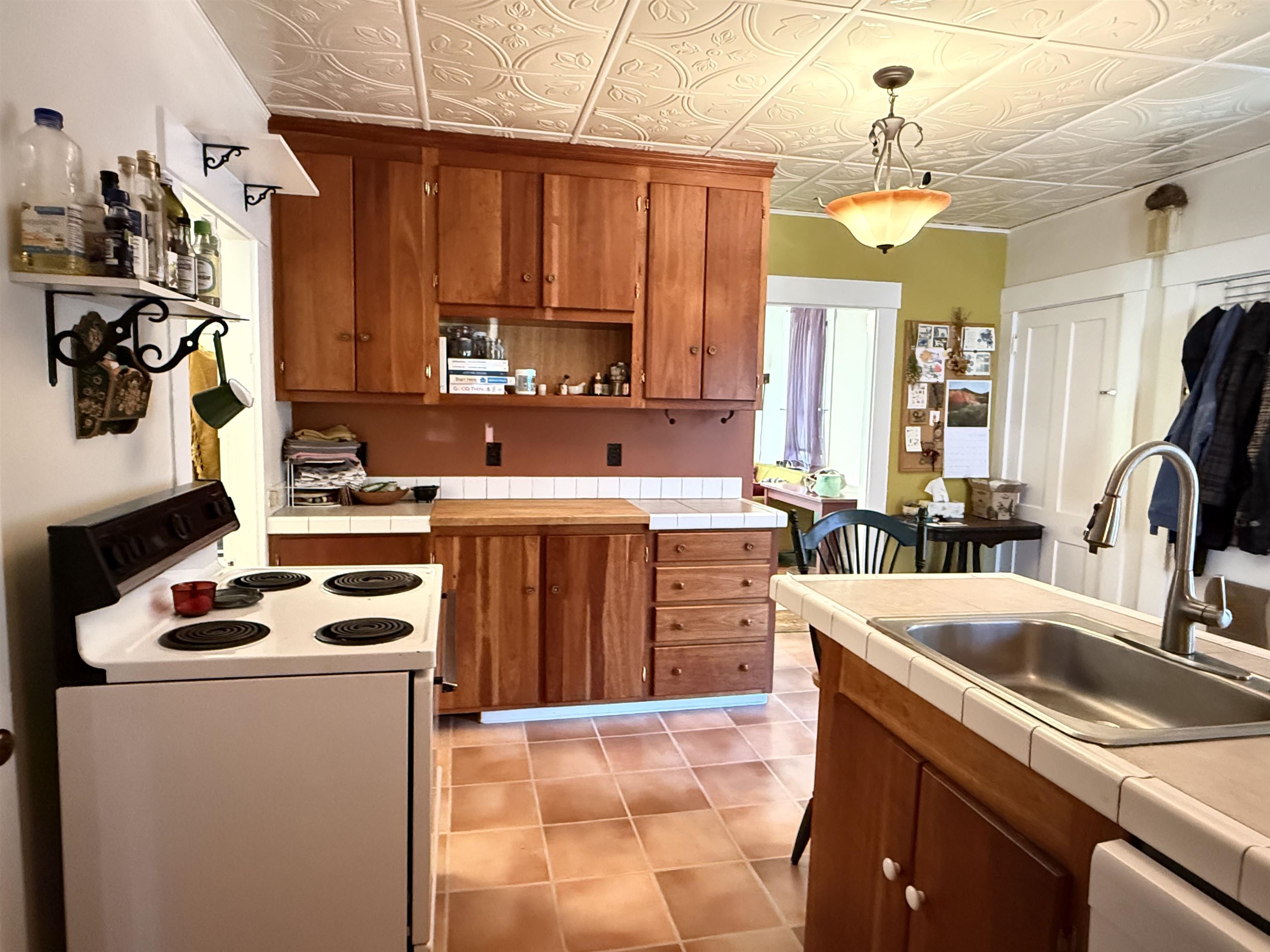 59 Highland Street Property Photo 7
