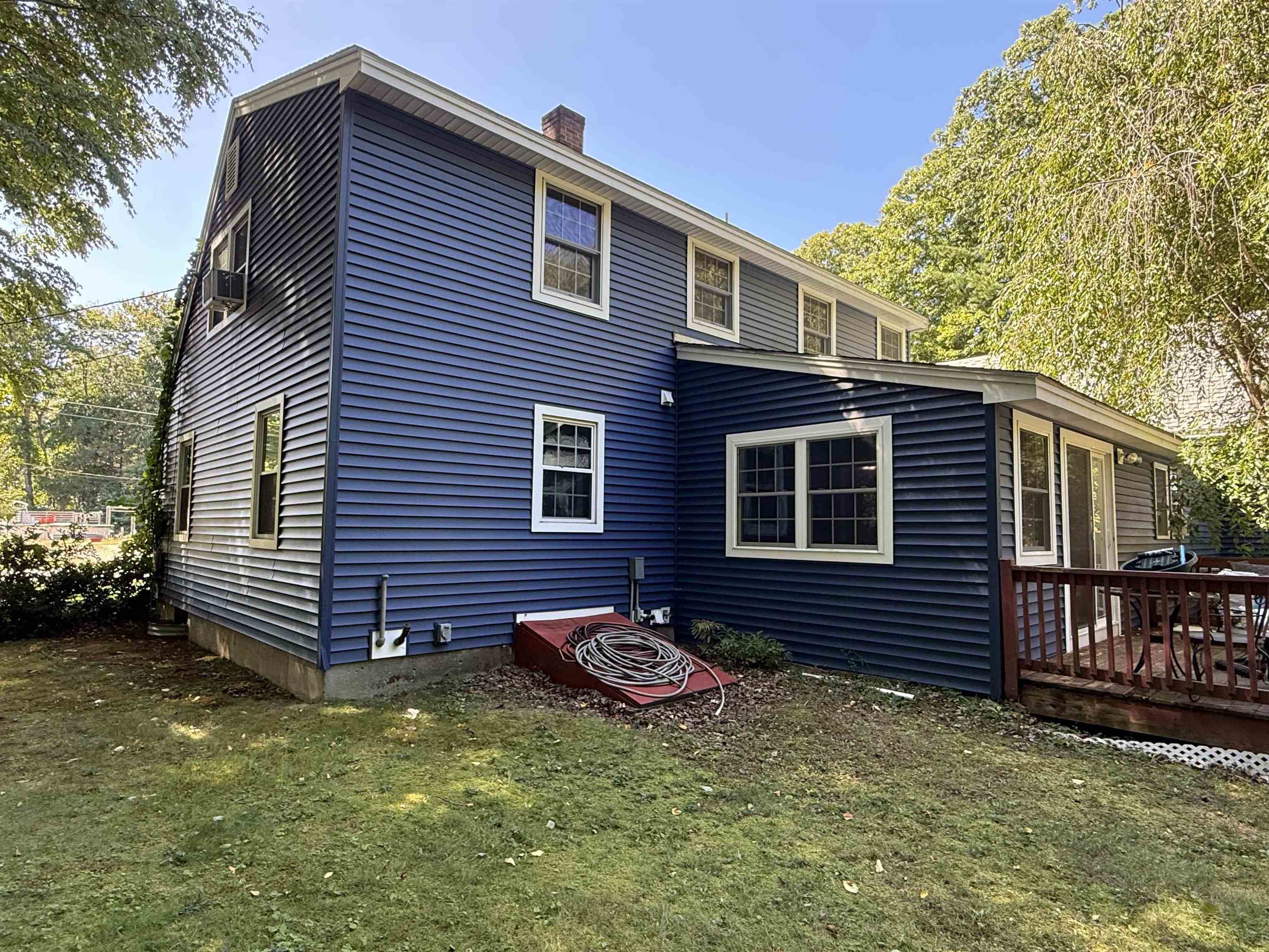 74 Robbins Road Property Photo 4