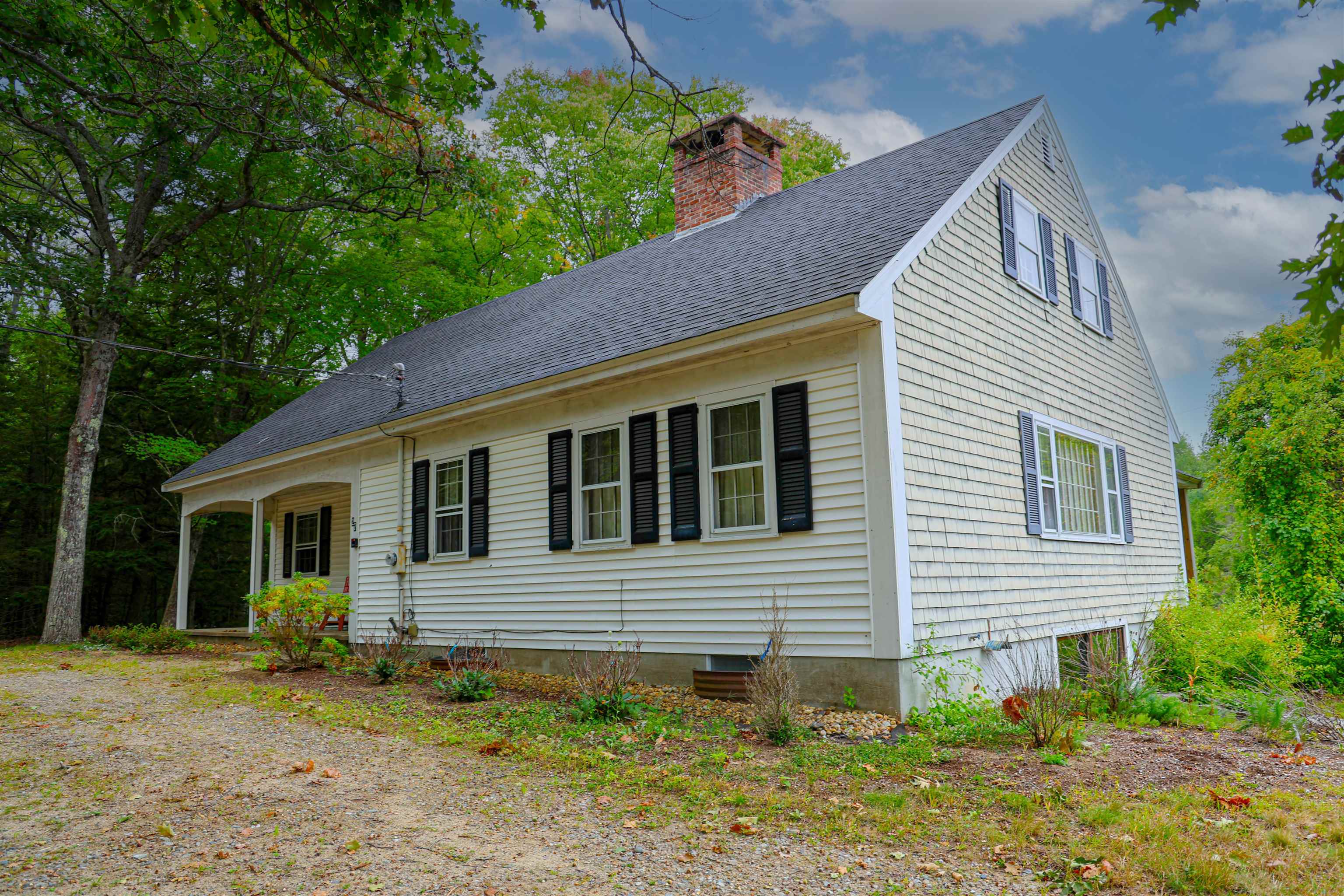 27 New Road Property Photo 2