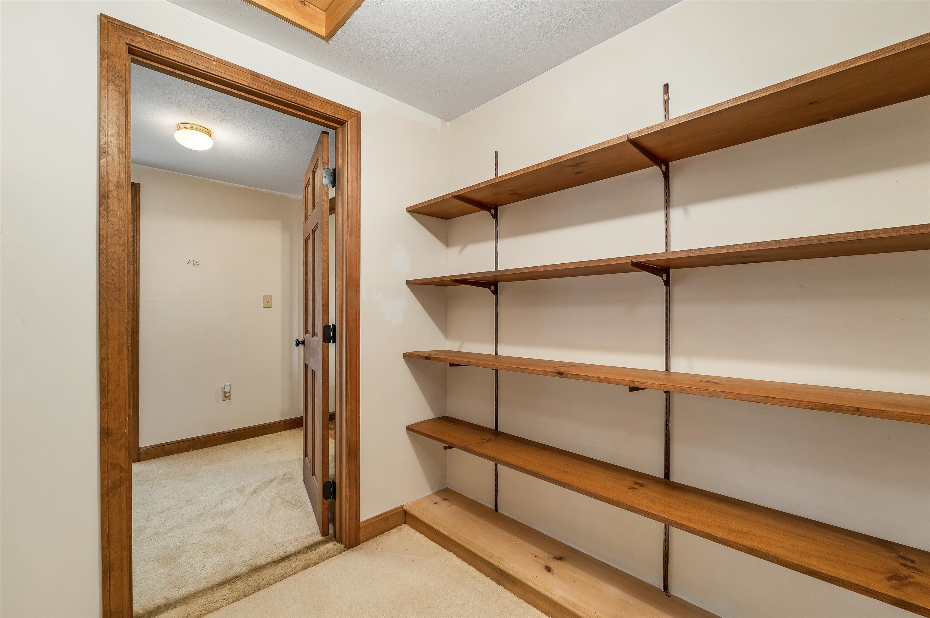 27 New Road Property Photo 37
