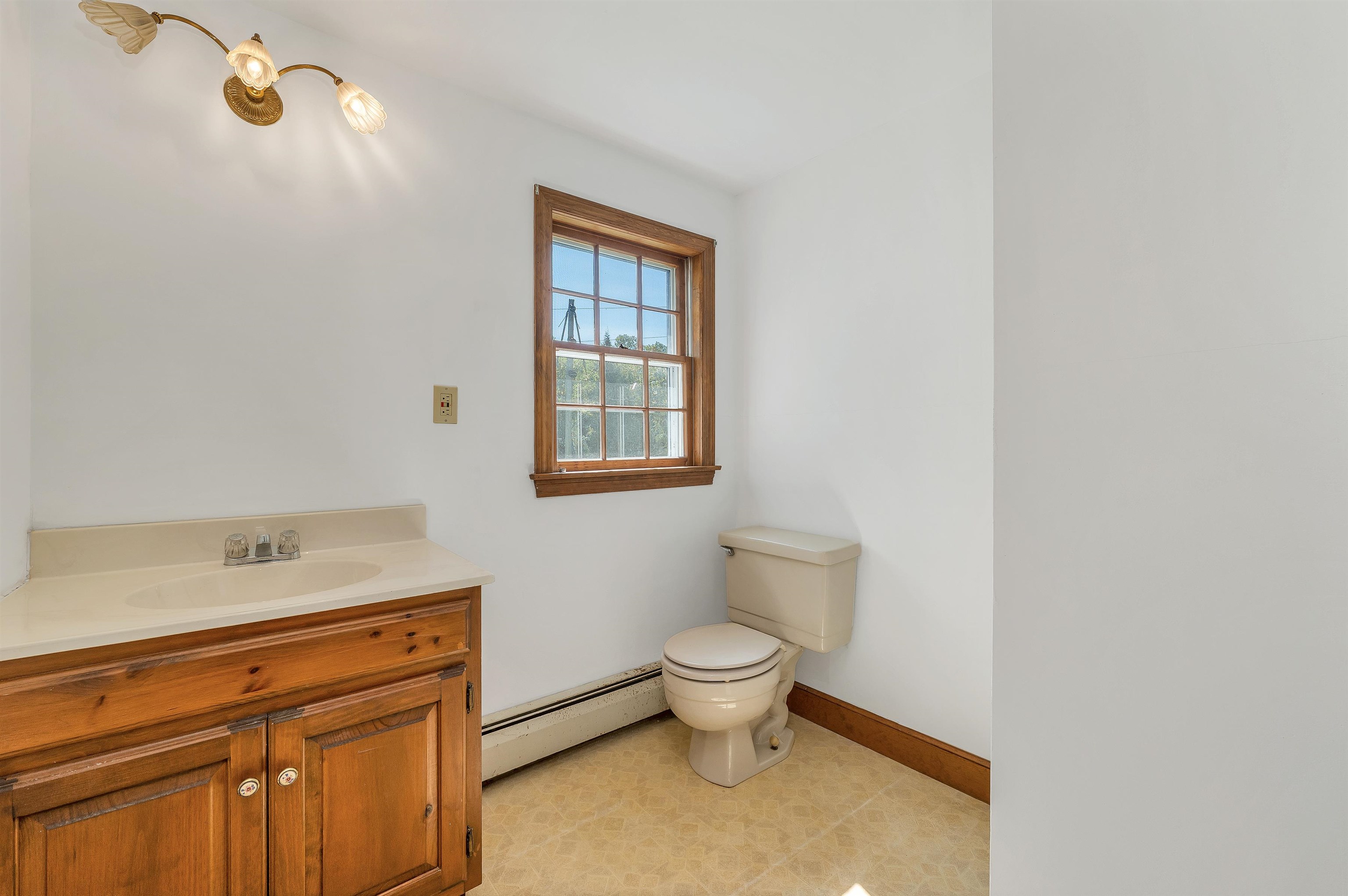 27 New Road Property Photo 42