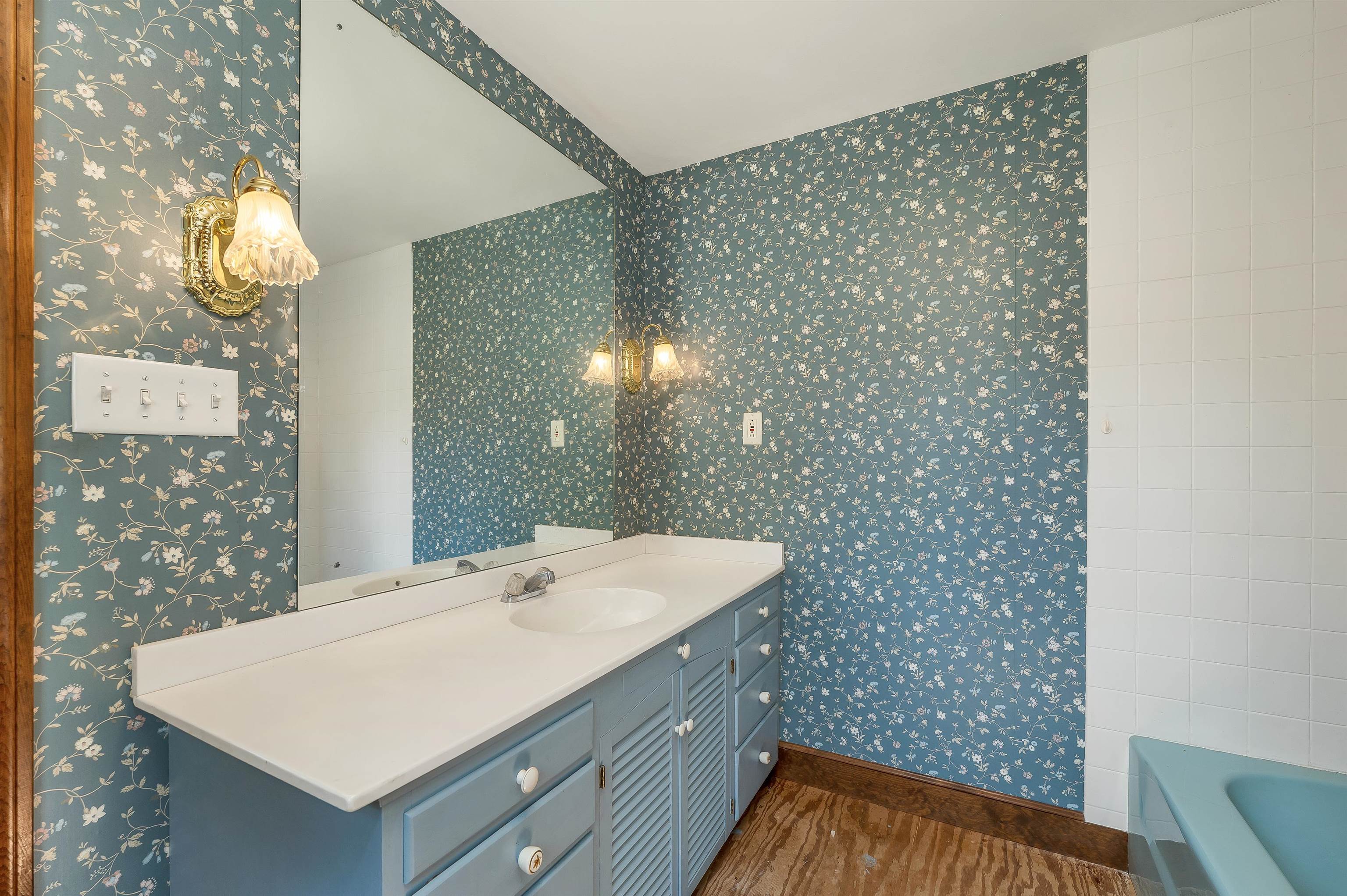 27 New Road Property Photo 45