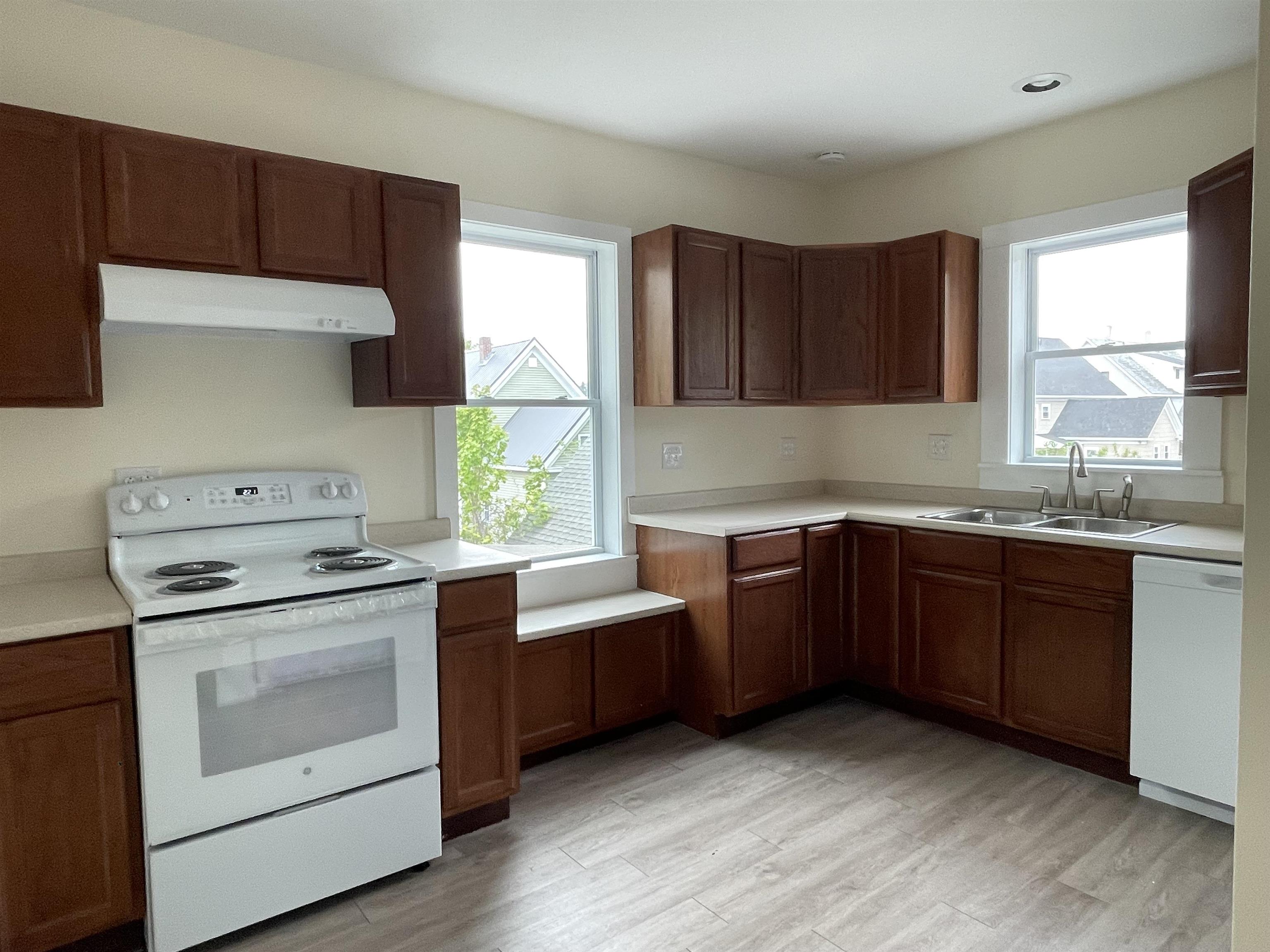 13 Arch Street Property Photo 6