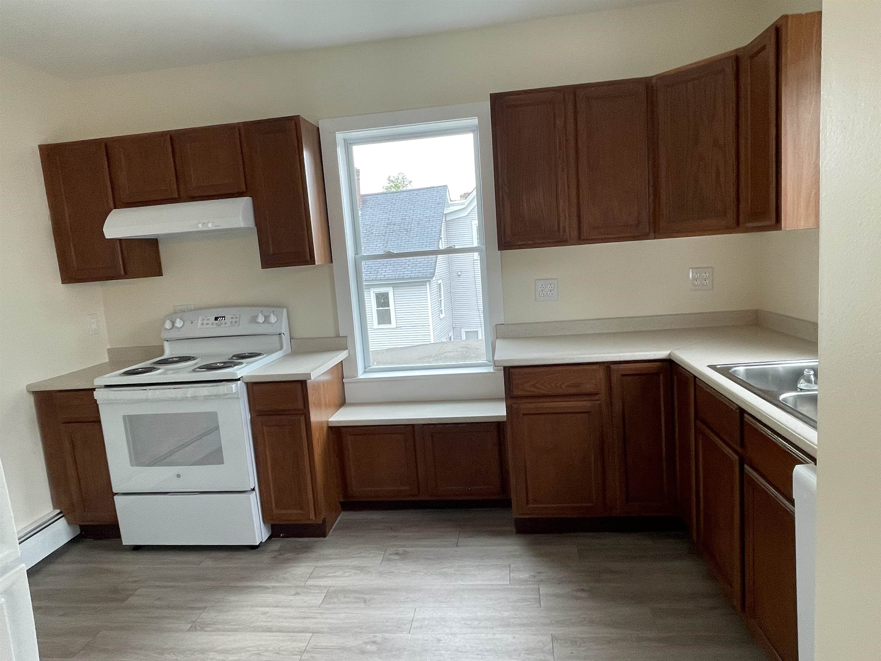 13 Arch Street Property Photo 7