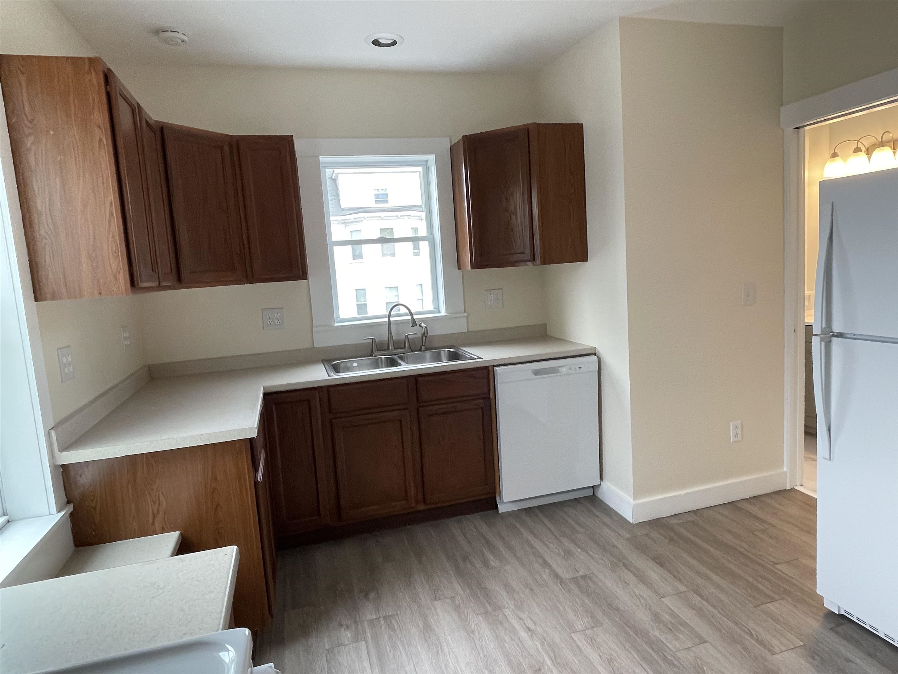 13 Arch Street Property Photo 8