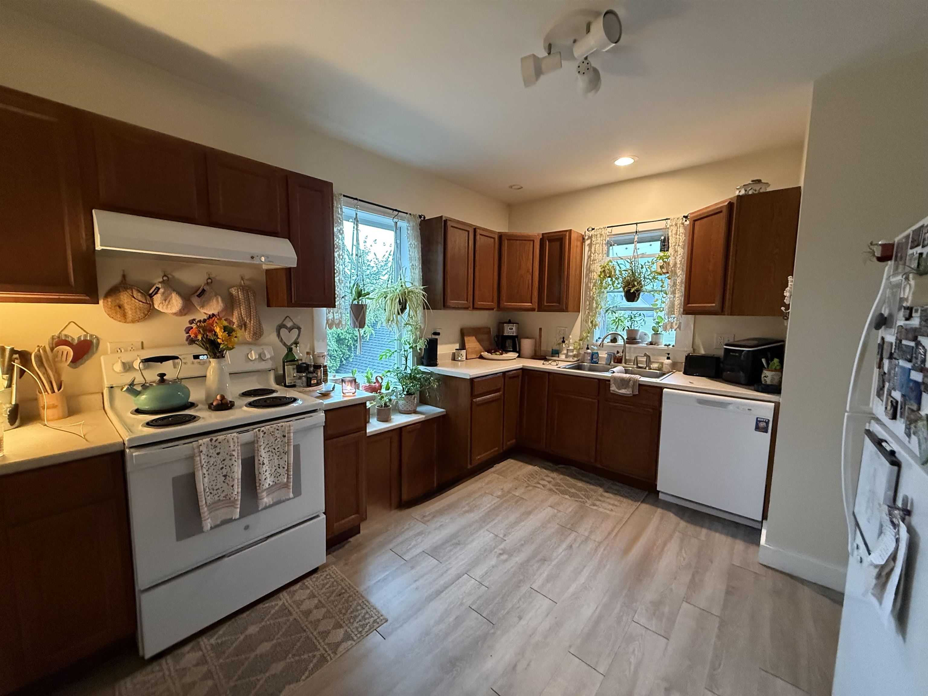 13 Arch Street Property Photo 9