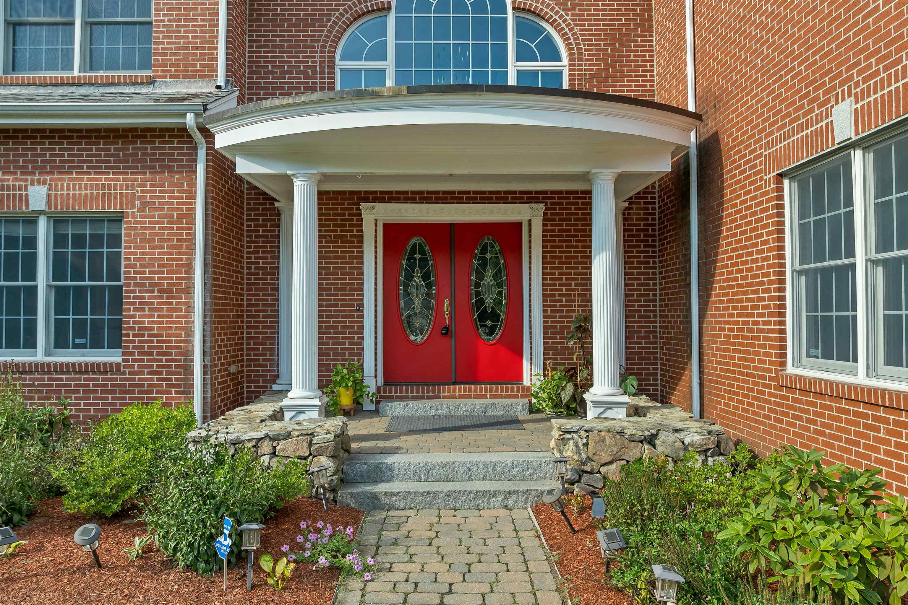 5 Crestwood Lane Property Photo 2
