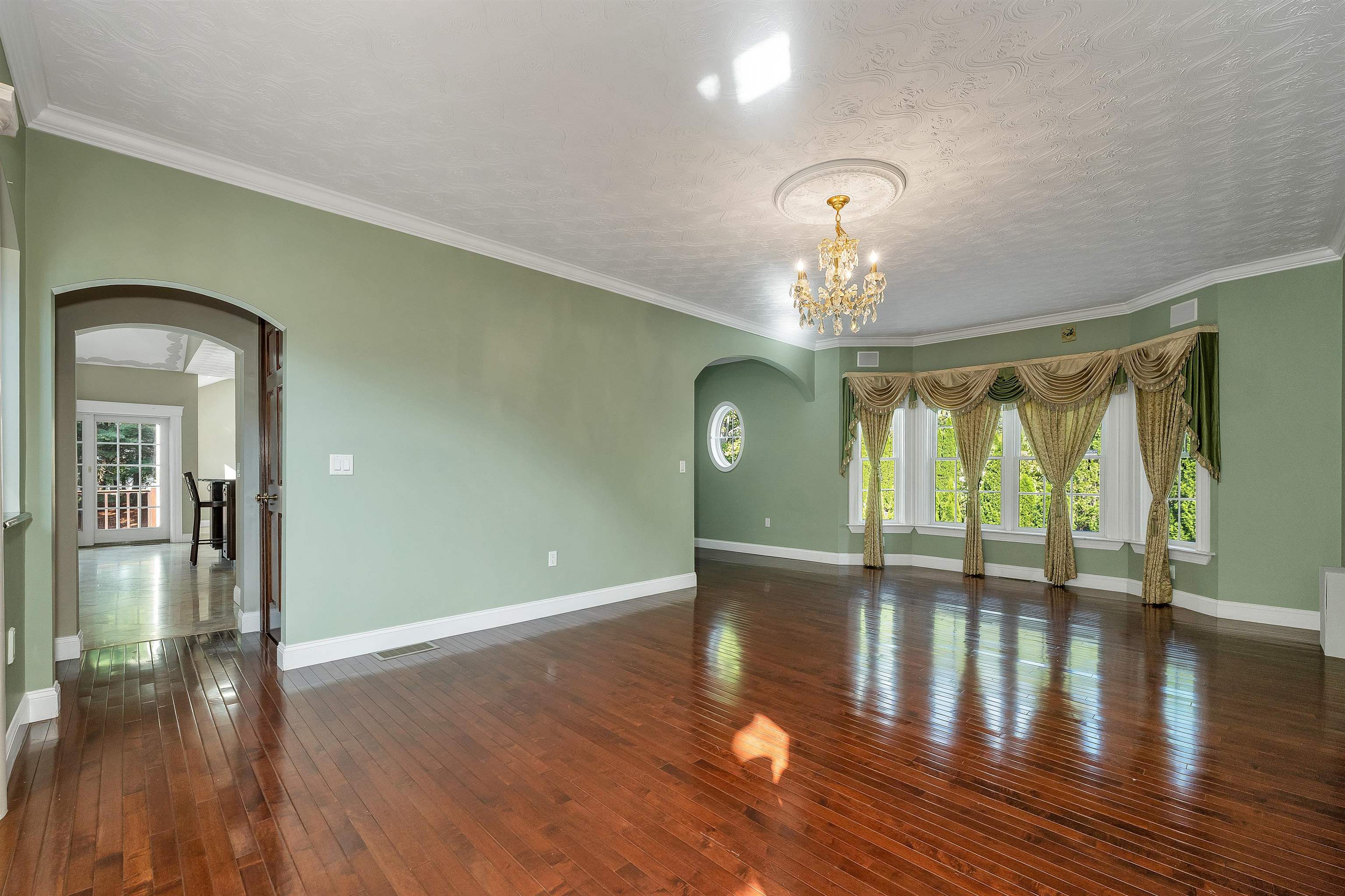 5 Crestwood Lane Property Photo 15