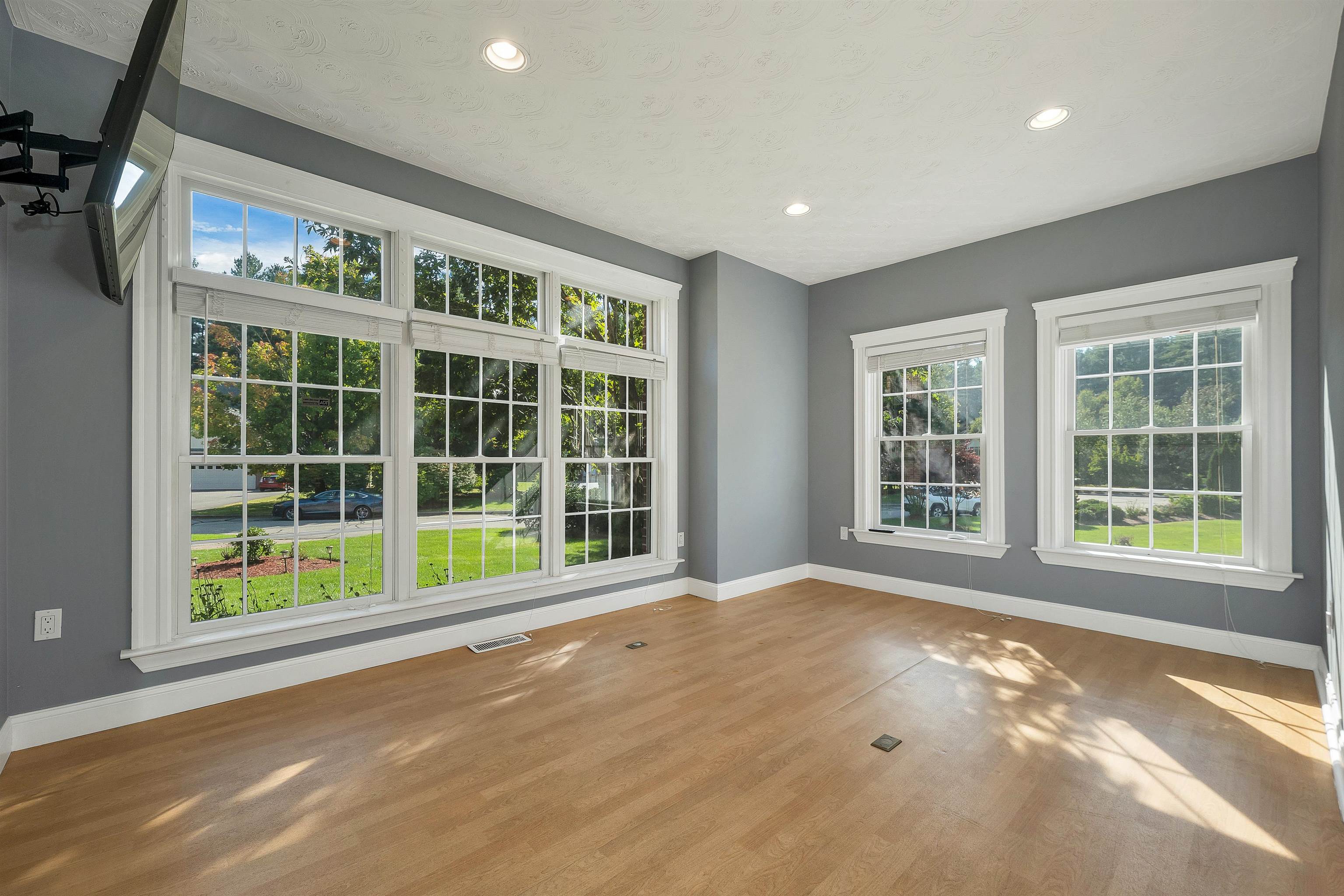 5 Crestwood Lane Property Photo 19