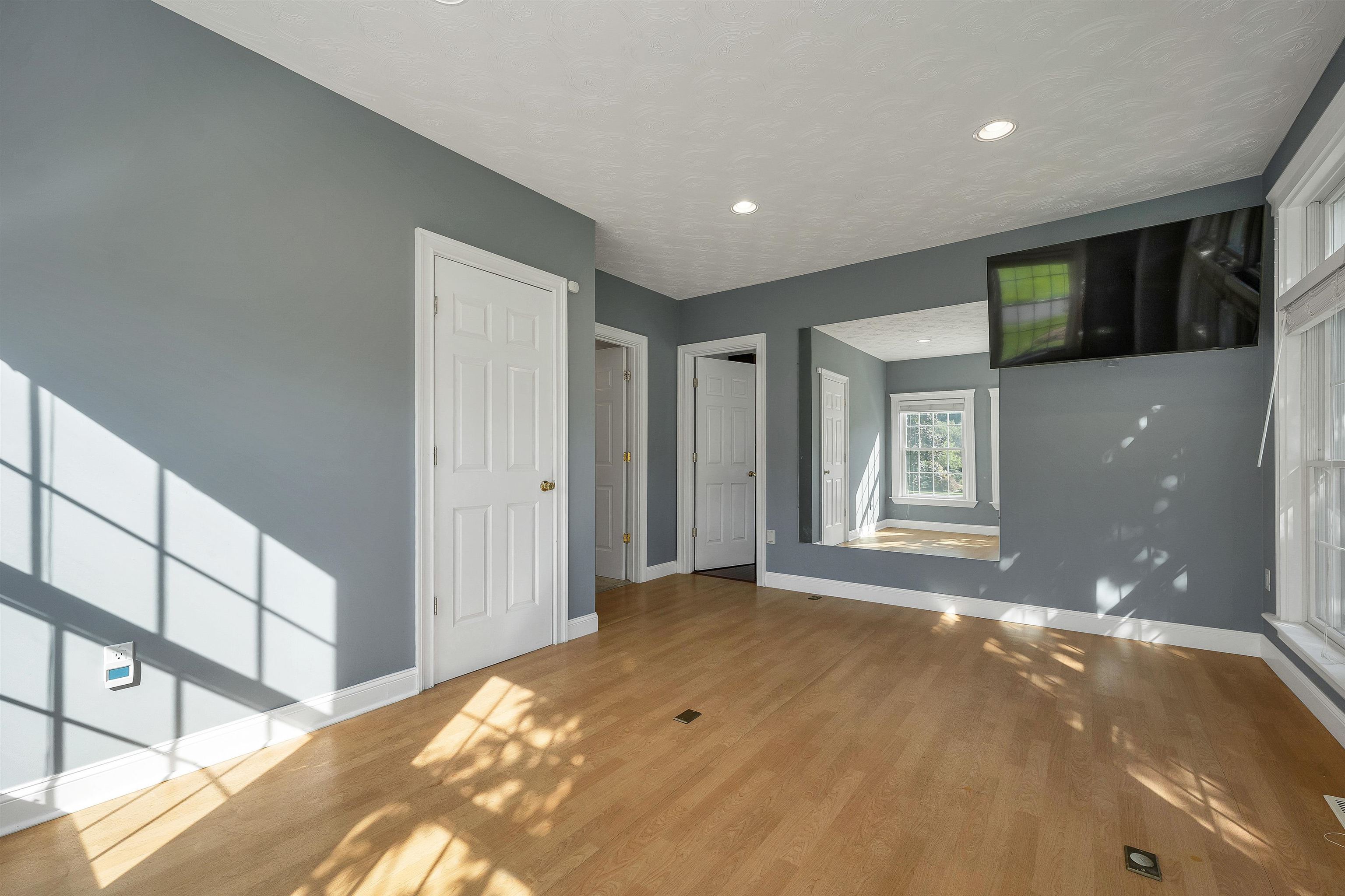 5 Crestwood Lane Property Photo 21