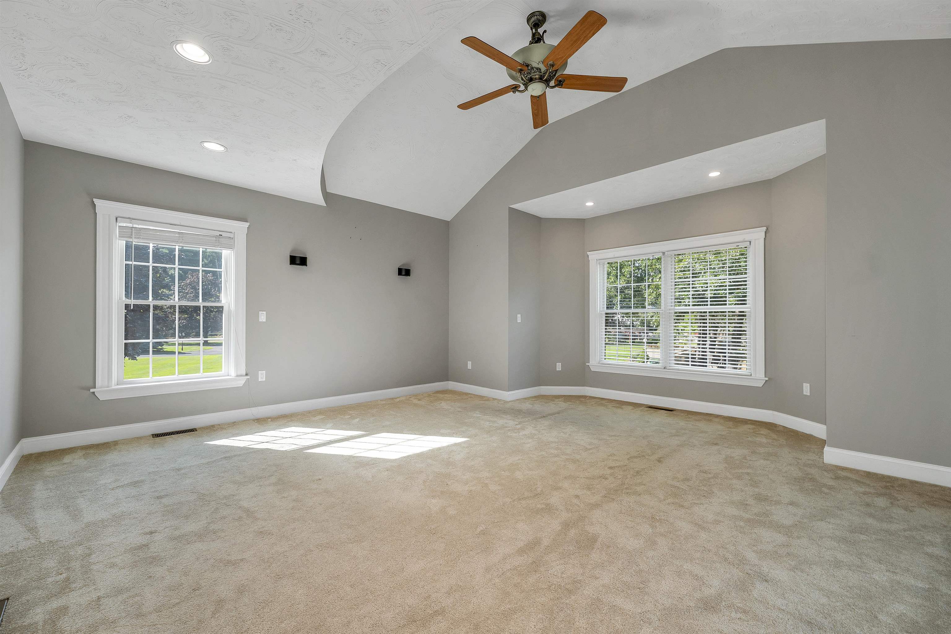 5 Crestwood Lane Property Photo 23