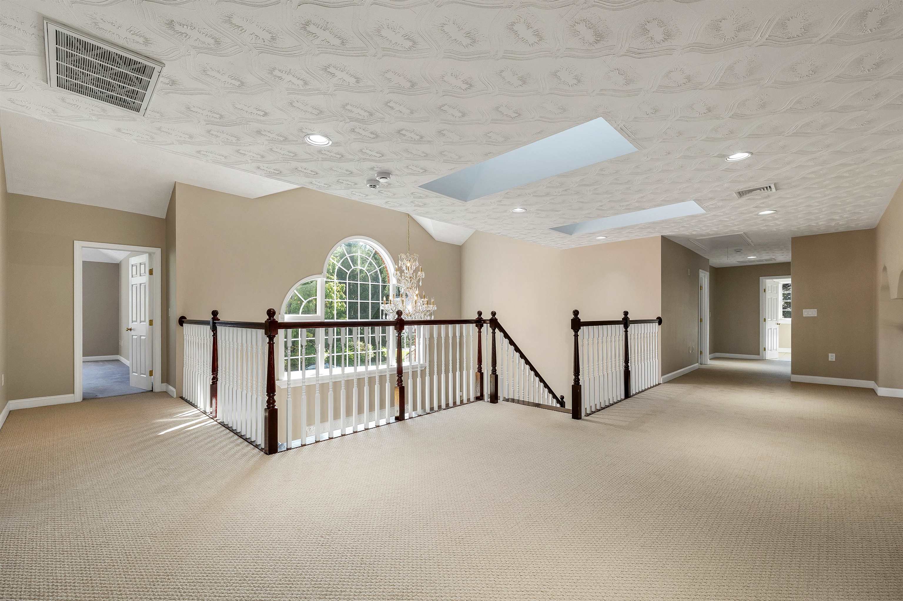 5 Crestwood Lane Property Photo 29