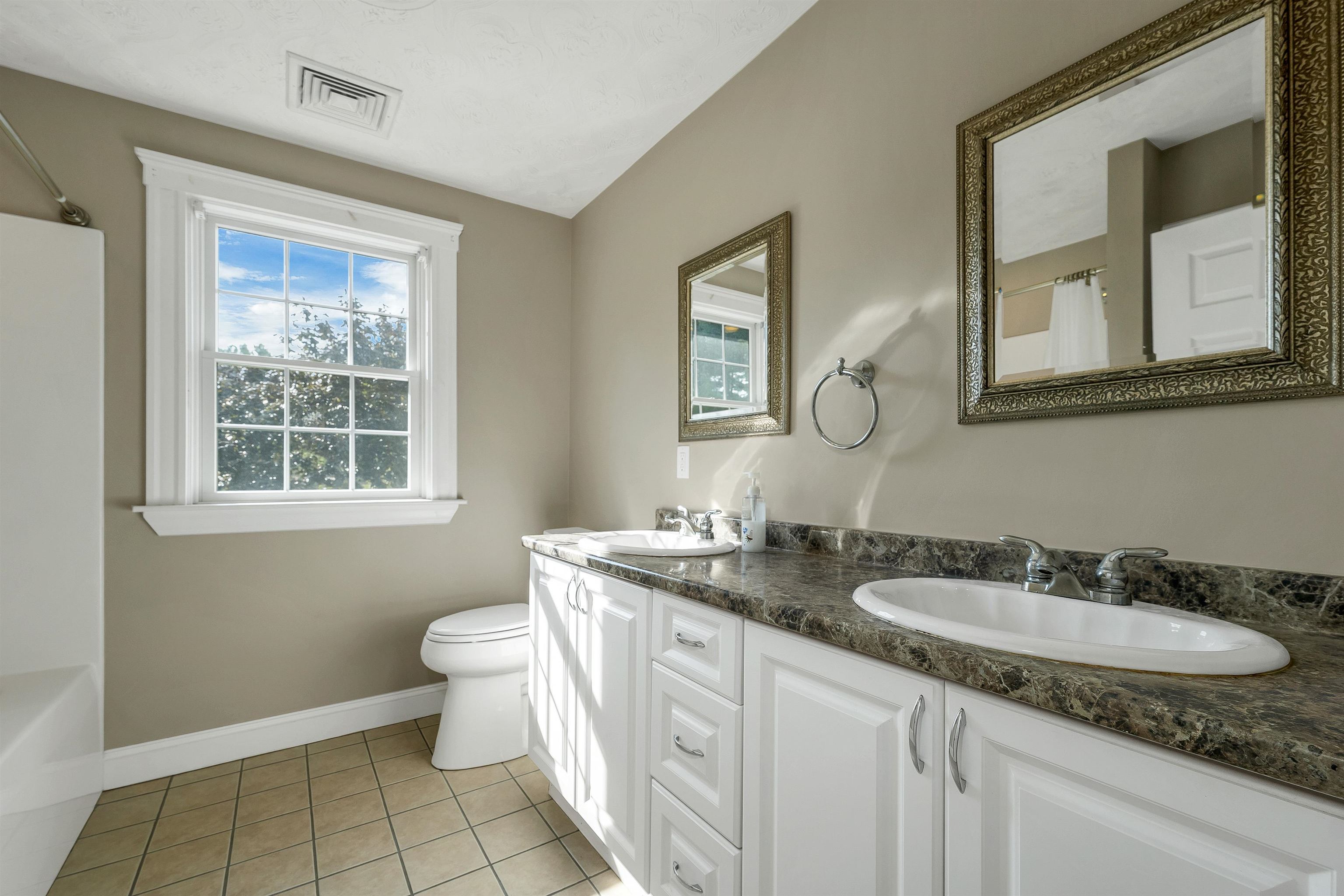 5 Crestwood Lane Property Photo 32