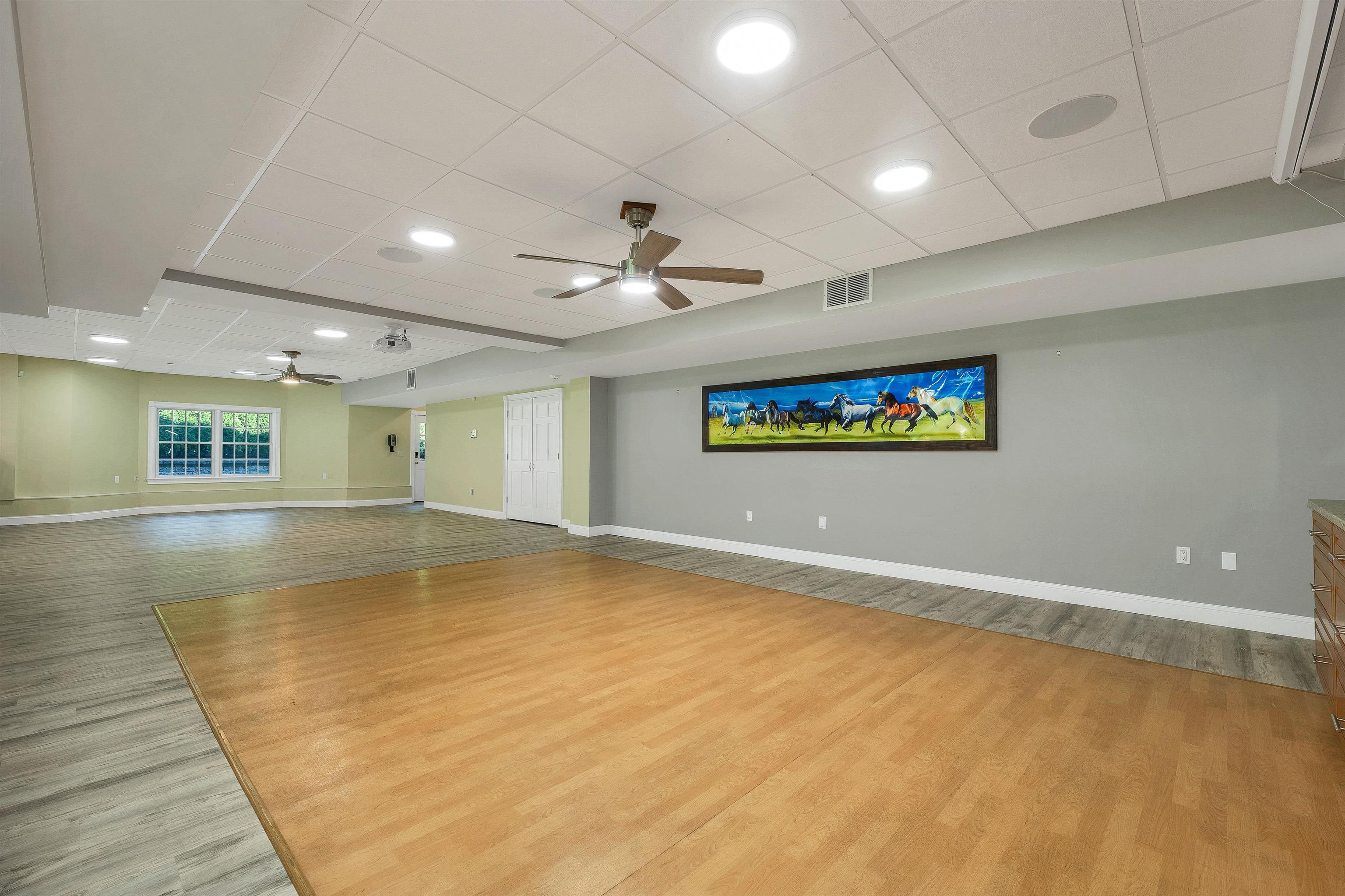 5 Crestwood Lane Property Photo 39