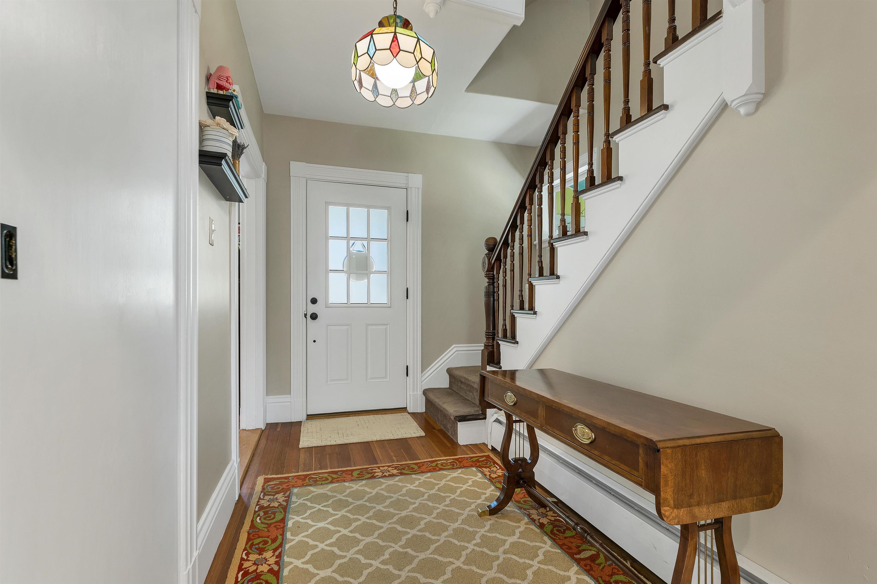 289 Pleasant Street Property Photo 5