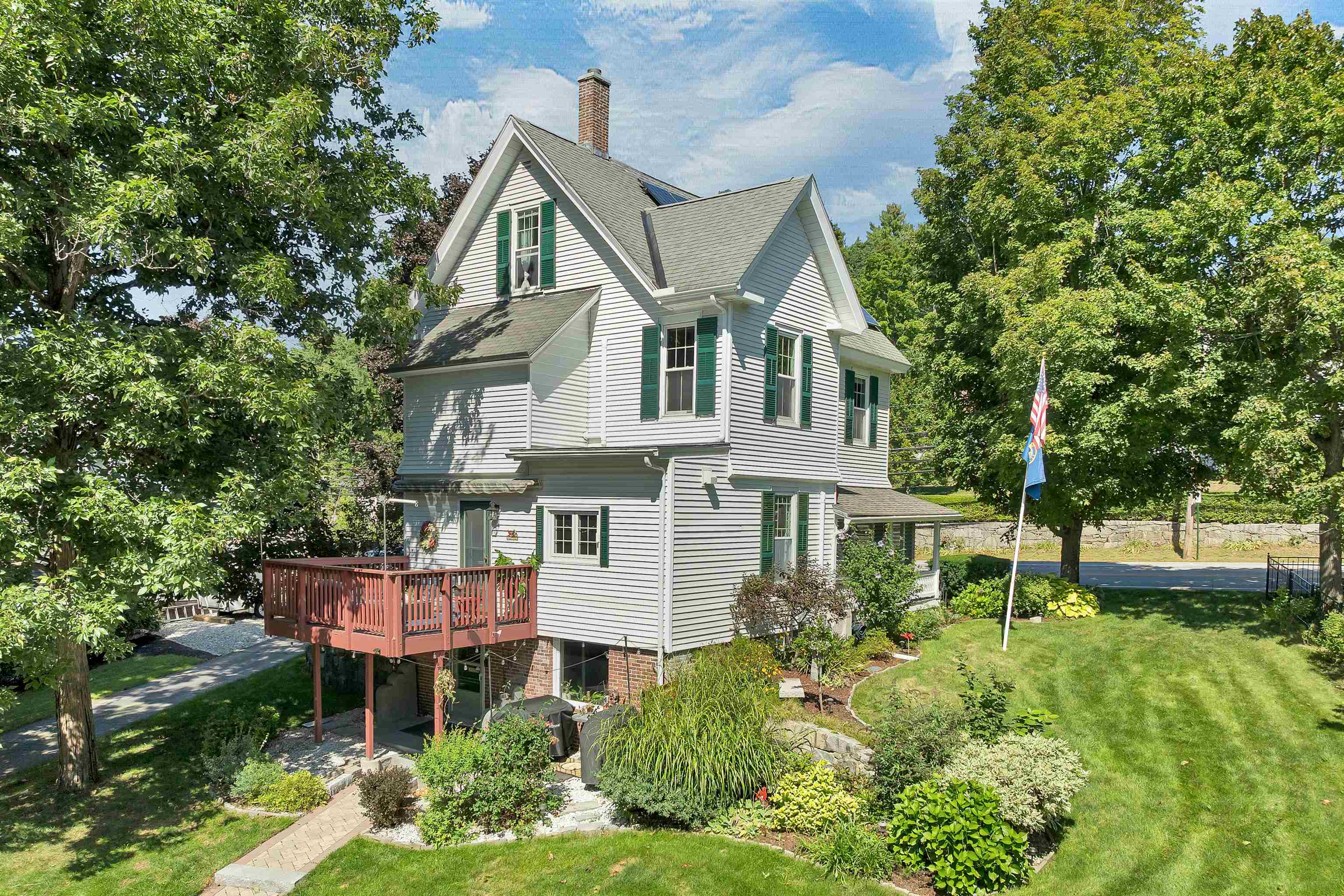 289 Pleasant Street Property Photo 49