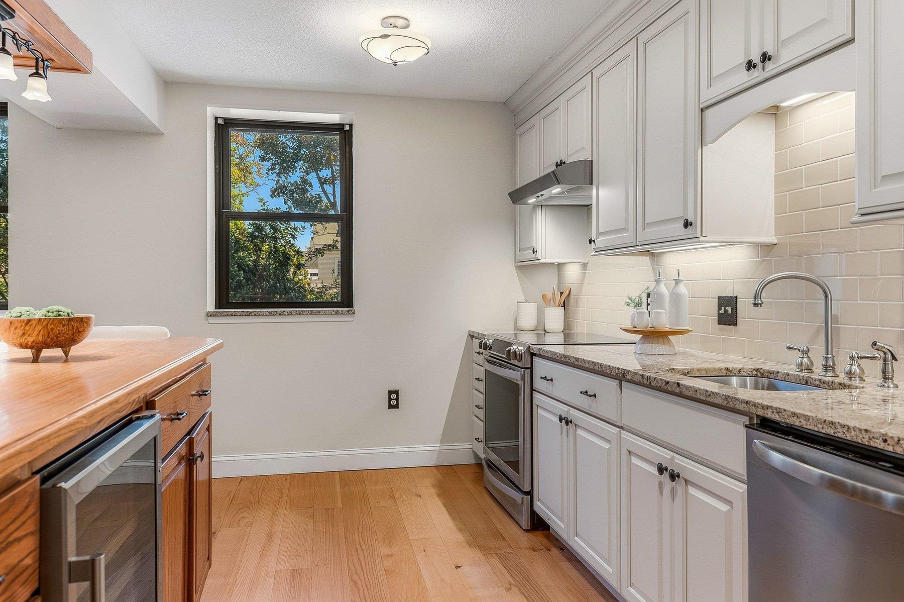 609 State Street Property Photo 7