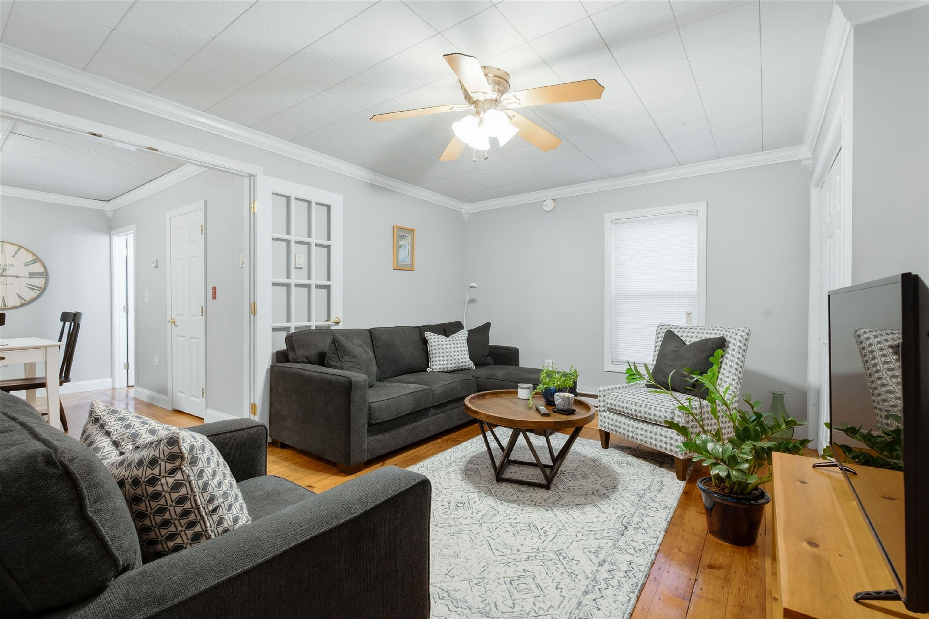 577-581 South Beech Street Property Photo 23